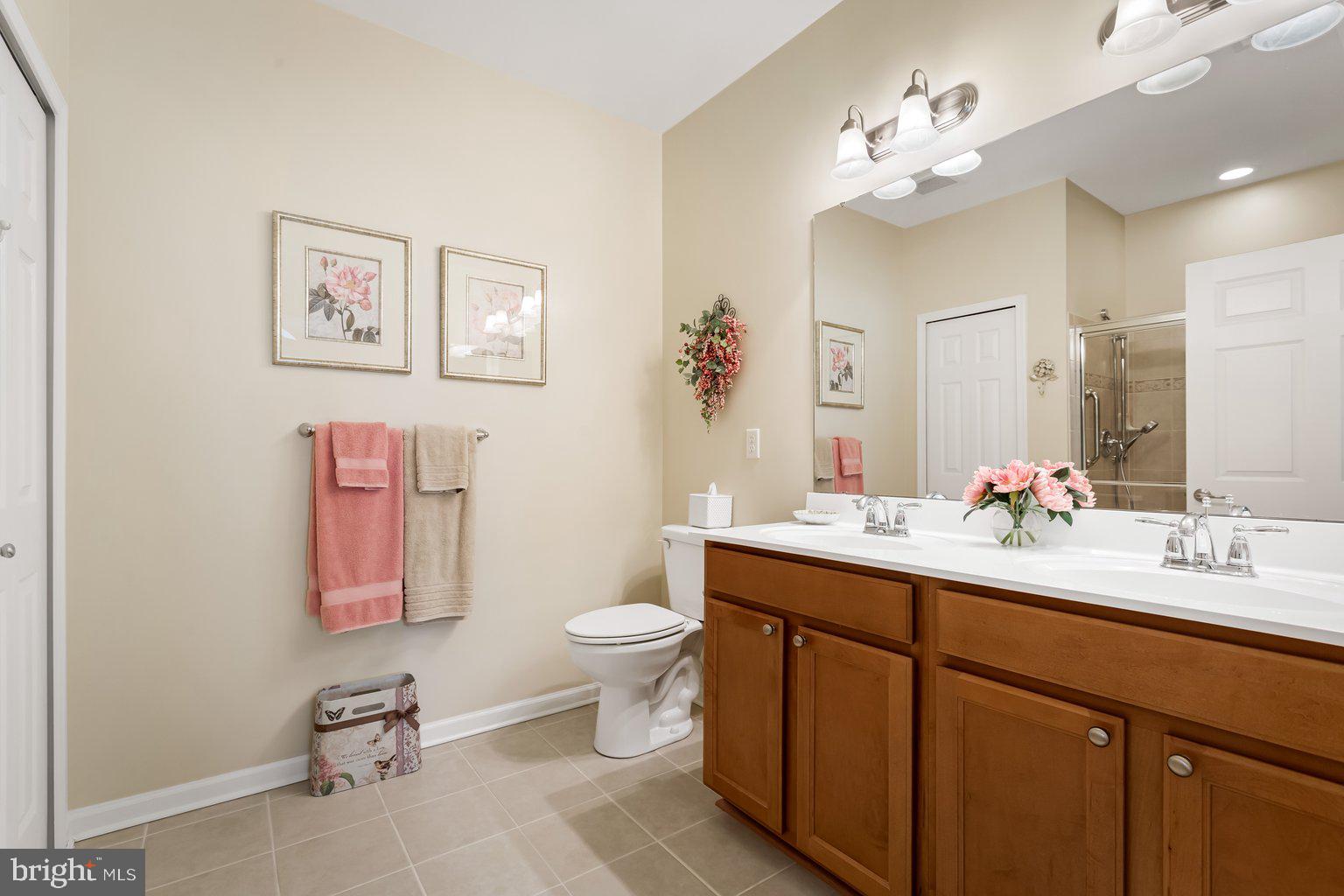 HEARTHSTONE AT VILLAGE CREST CONDOMINIUMS - Residential