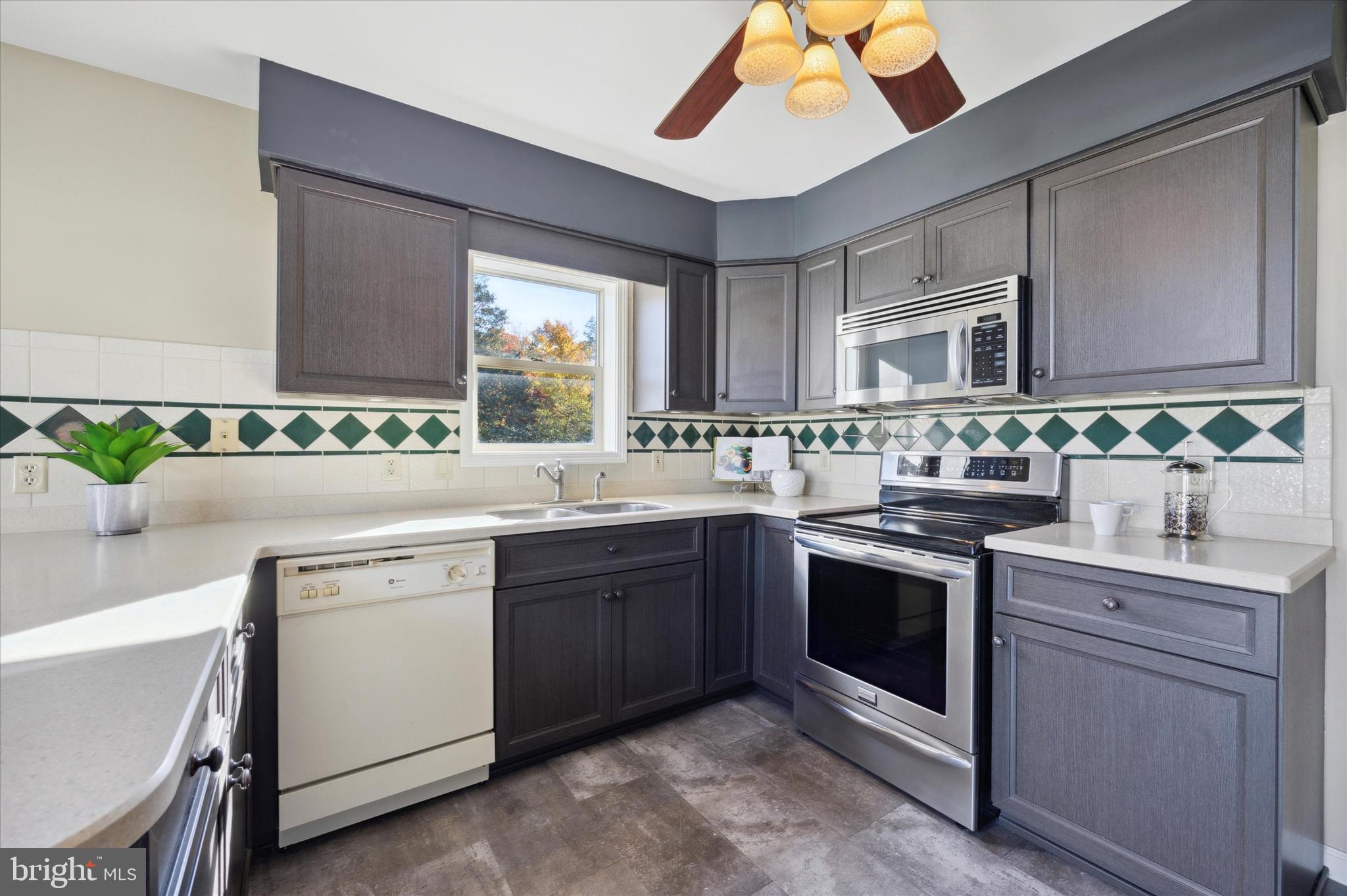 PENNSBURG - Residential