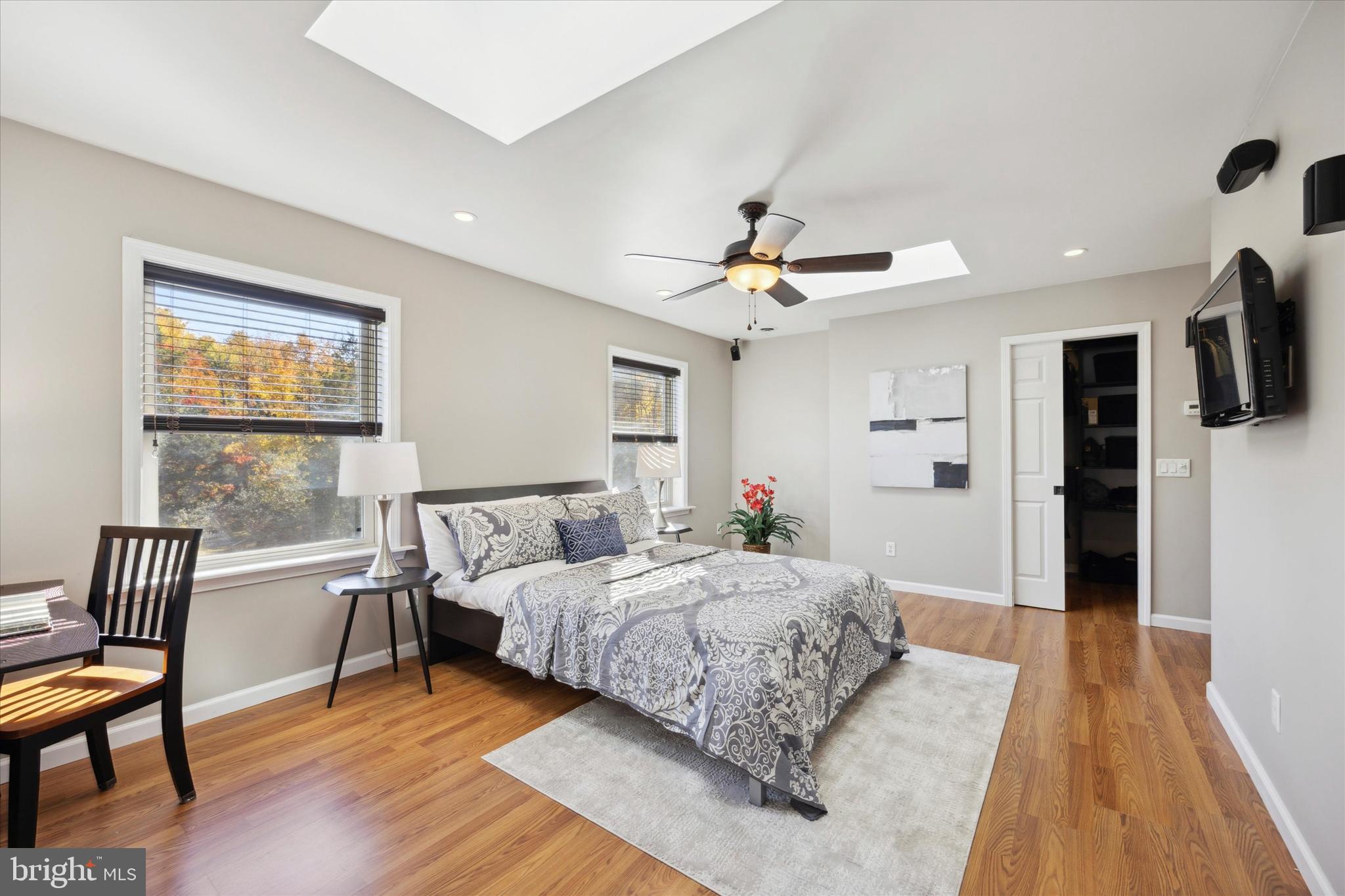 PENNSBURG - Residential