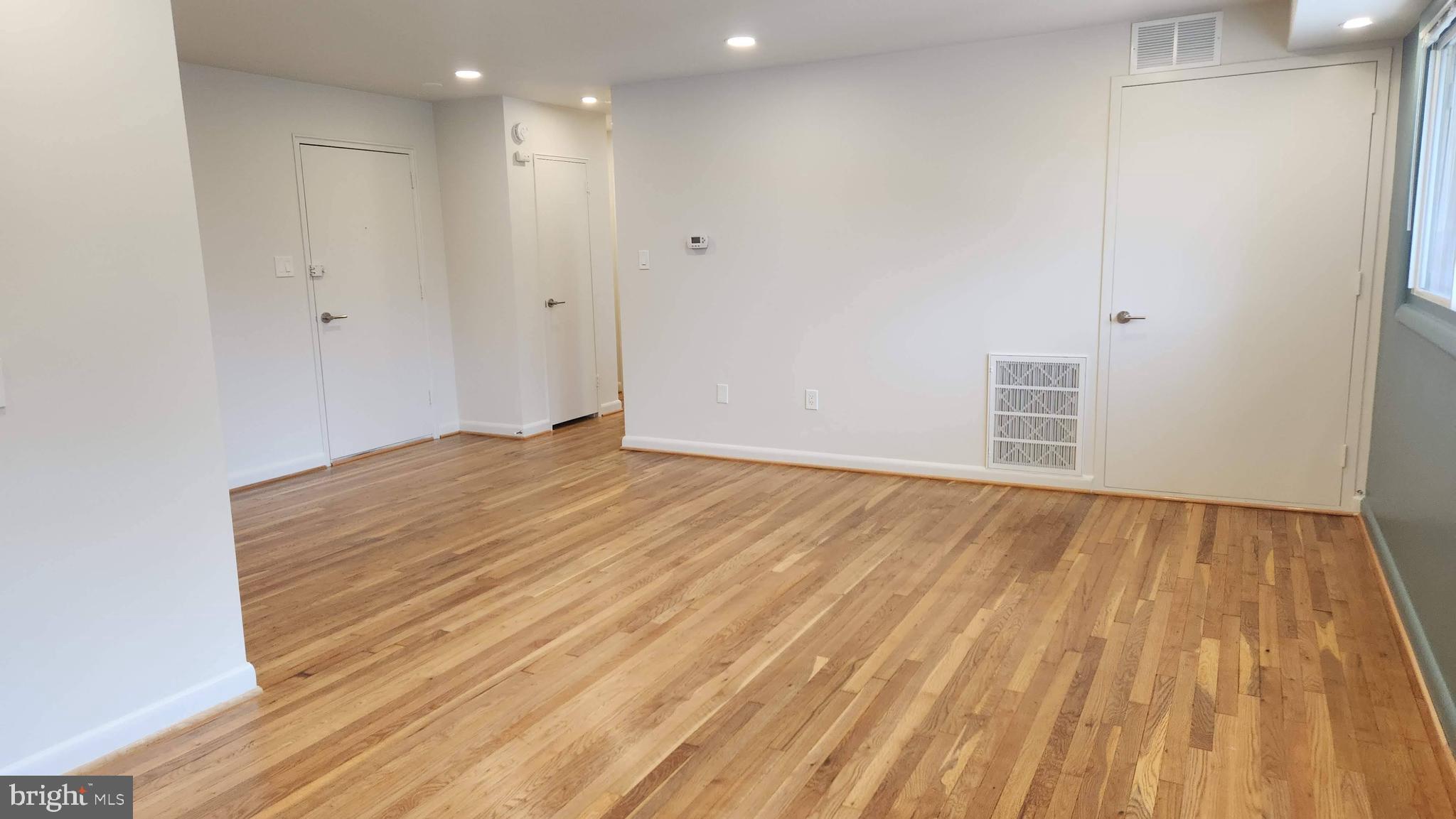 KENSINGTON HEIGHTS - Residential Lease