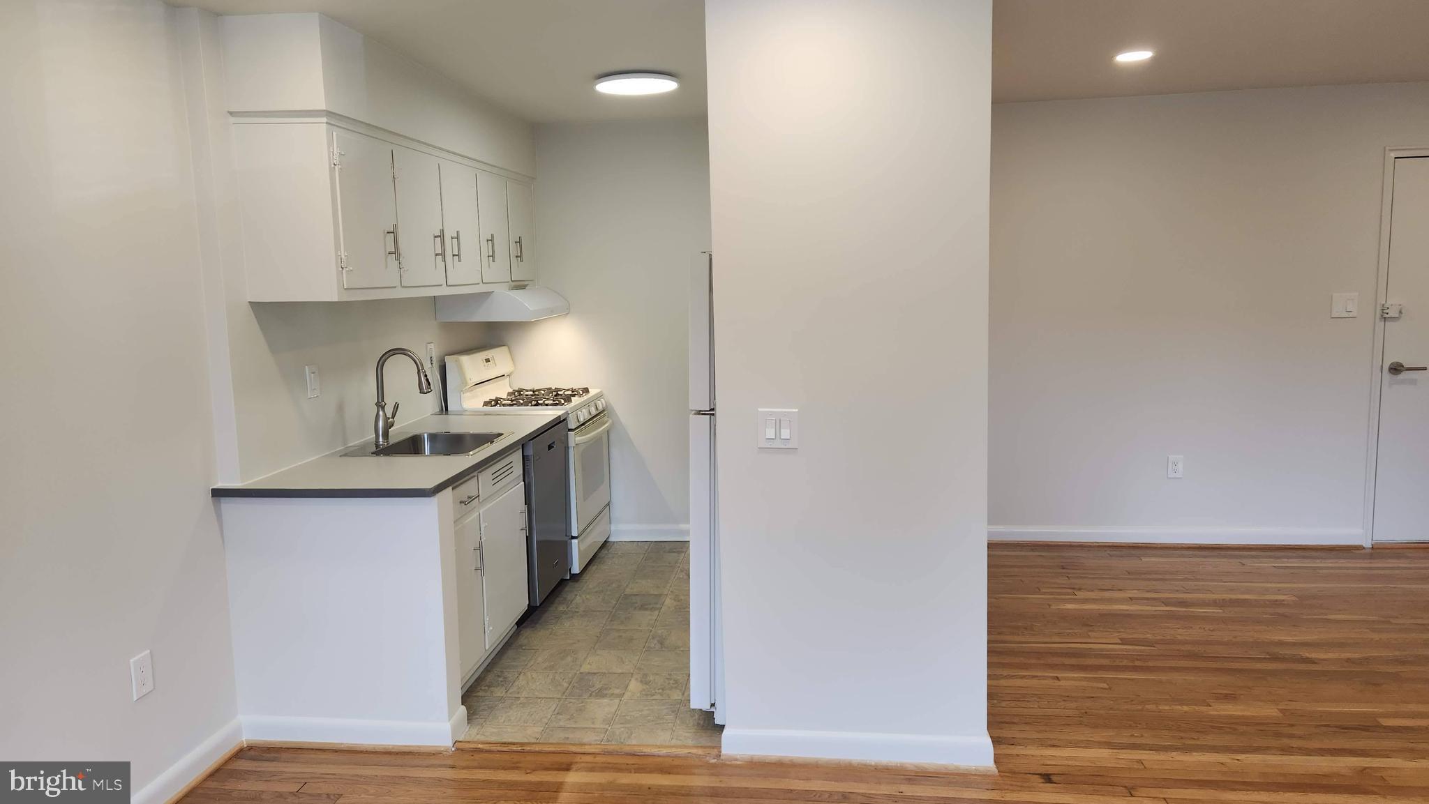 KENSINGTON HEIGHTS - Residential Lease