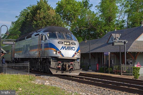 KENSINGTON HEIGHTS - Residential Lease