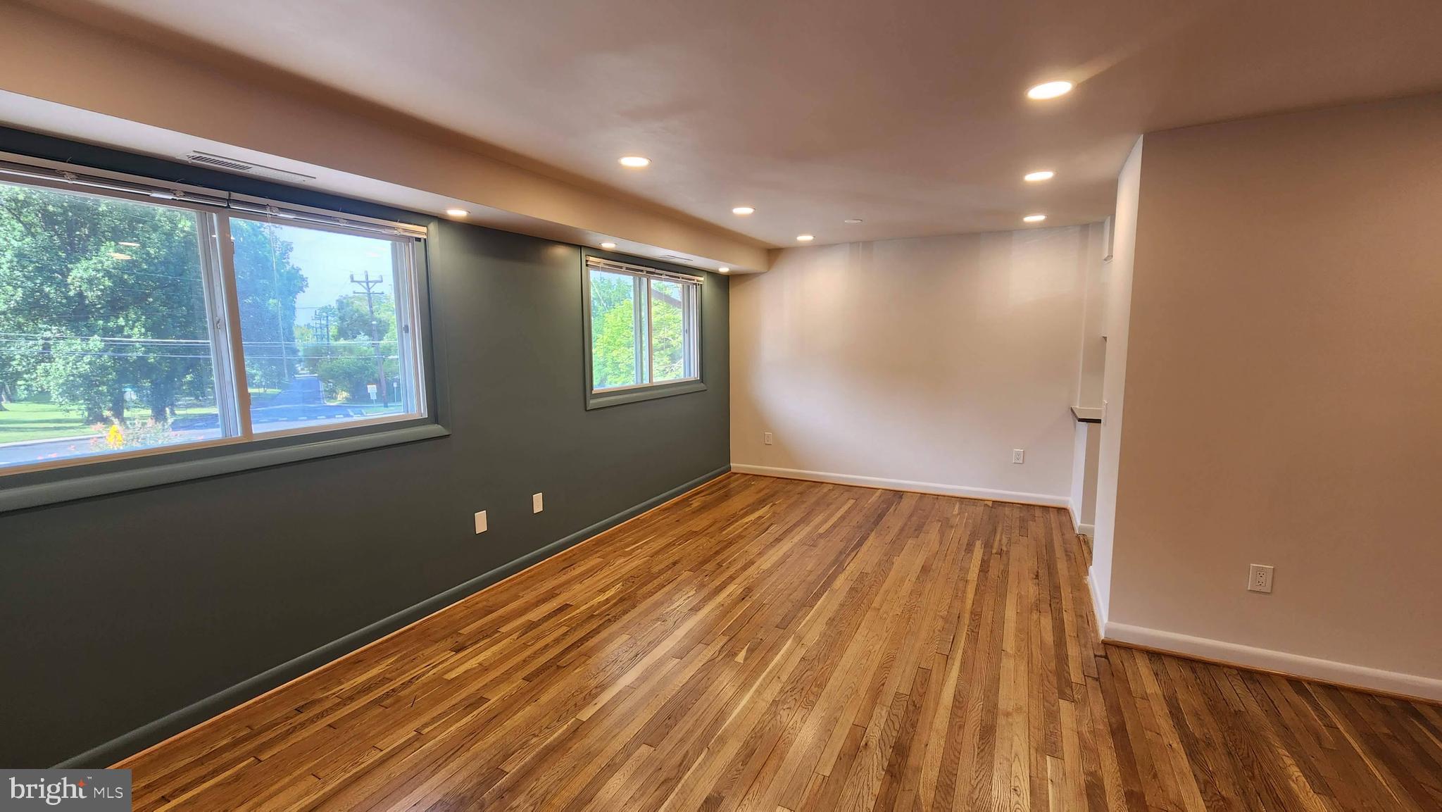 KENSINGTON HEIGHTS - Residential Lease