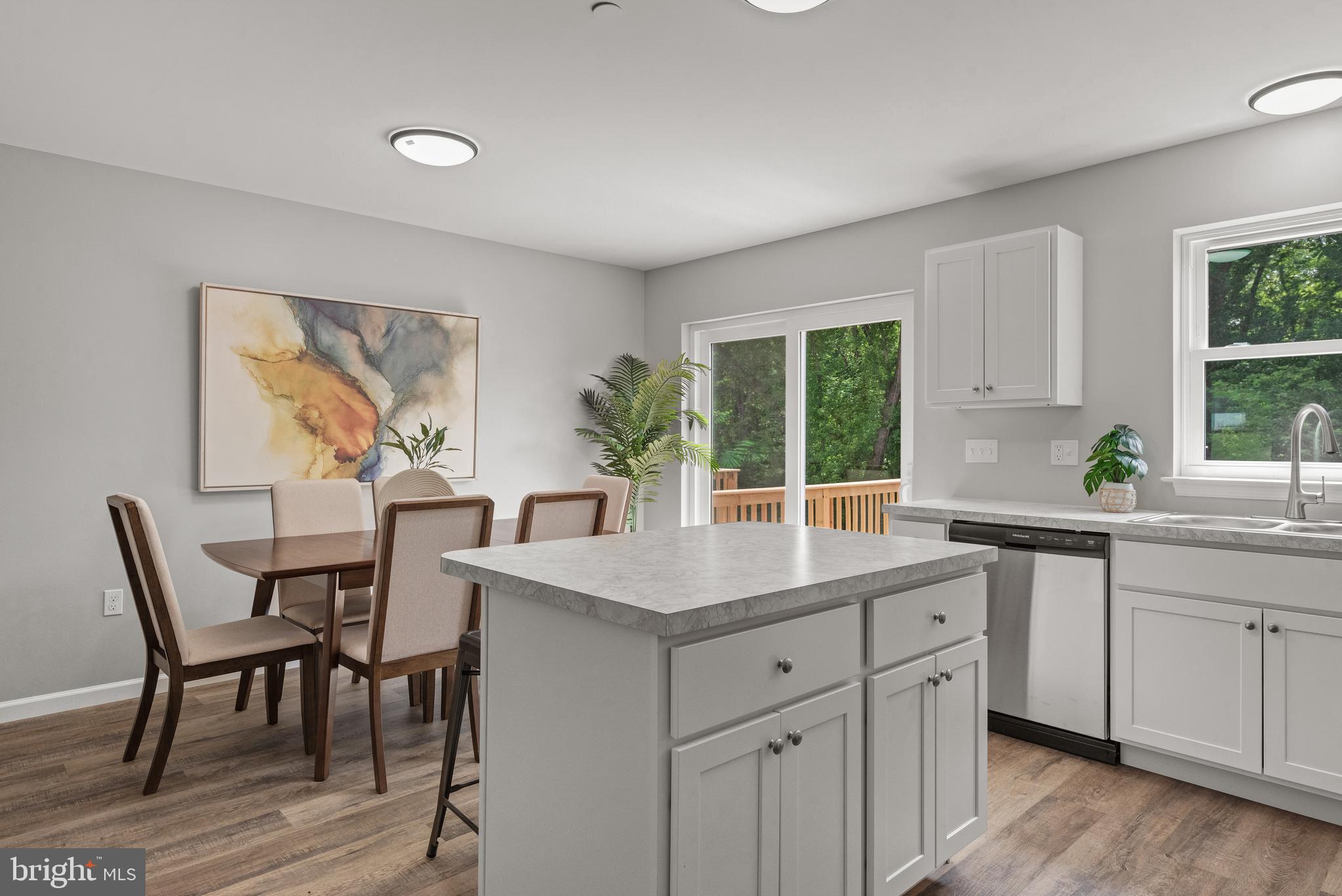 PETERSBURG COMMONS - Residential