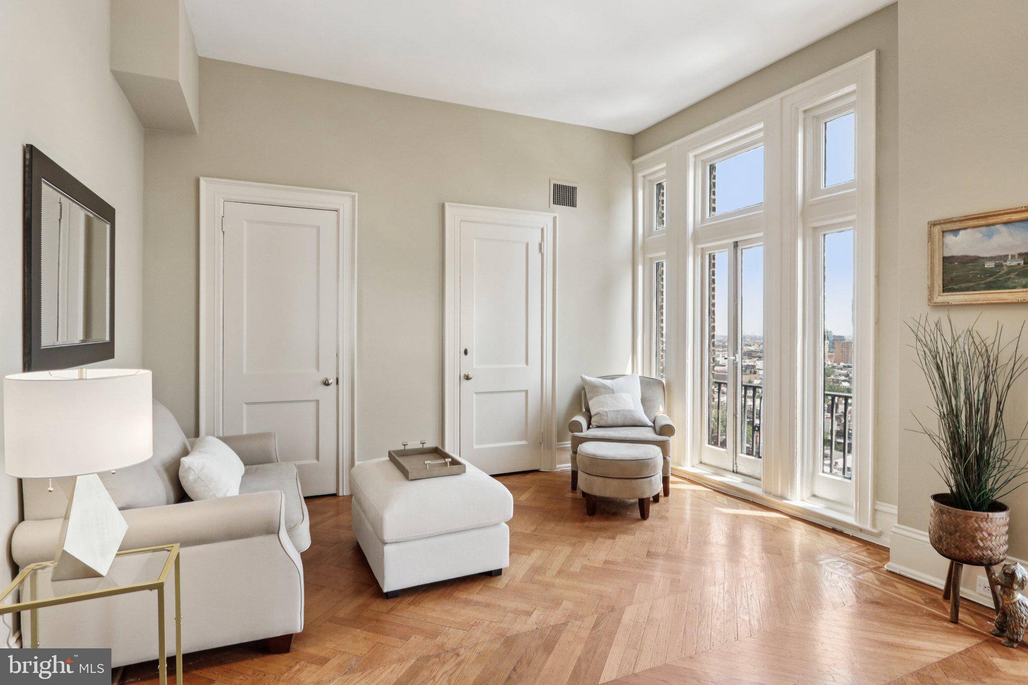 RITTENHOUSE SQUARE - Residential