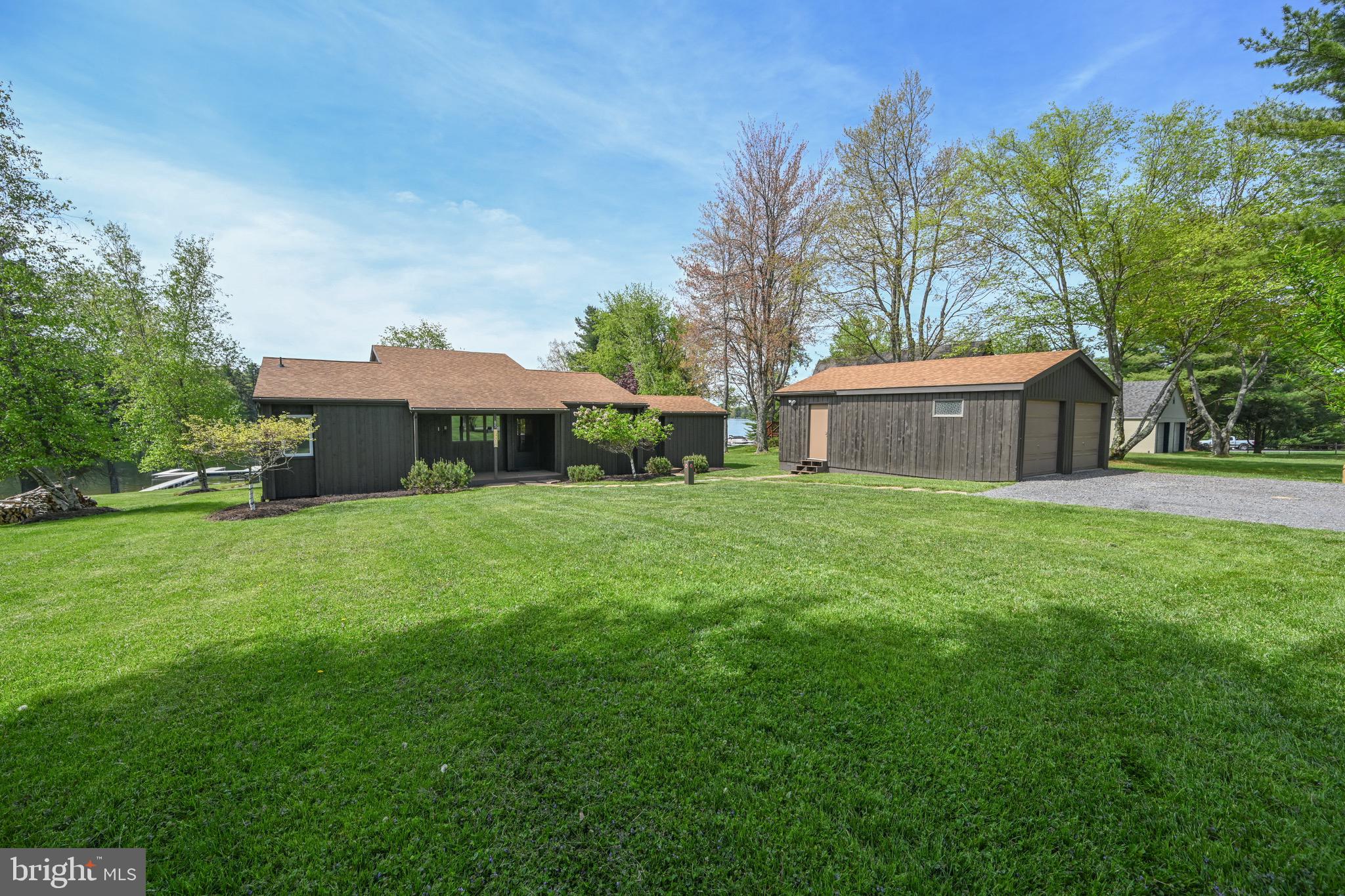 BECKMAN'S PENINSULA - Residential