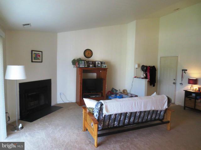 CROMWELL FOUNTAIN - Residential Lease