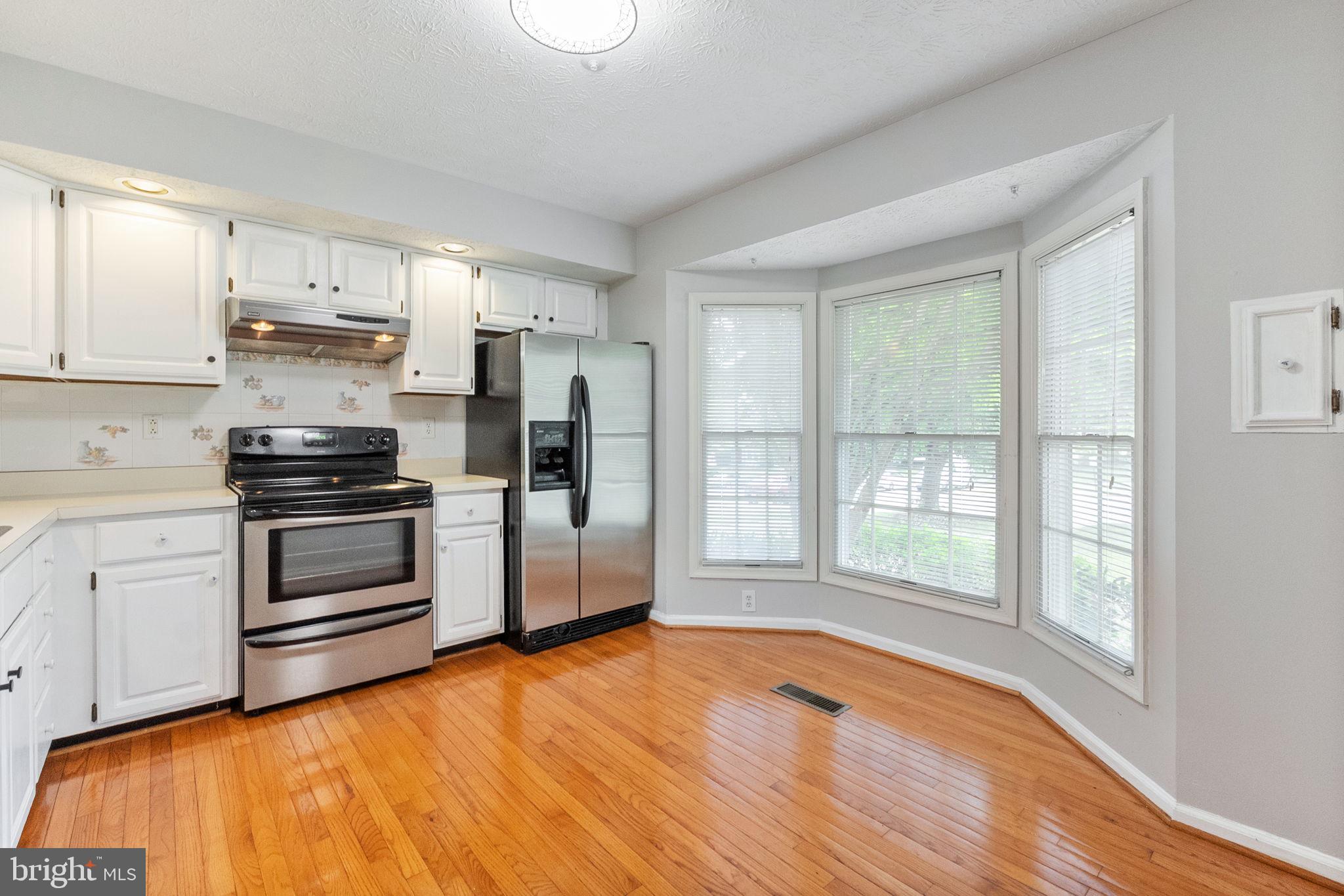 8553 PARAGON COURT