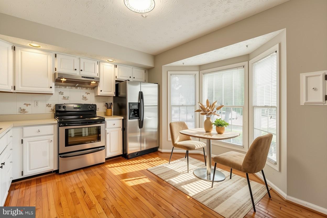 8553 PARAGON COURT