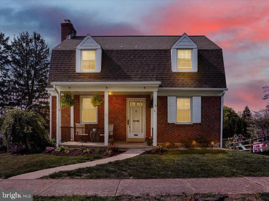 15 CARLISLE AVENUE