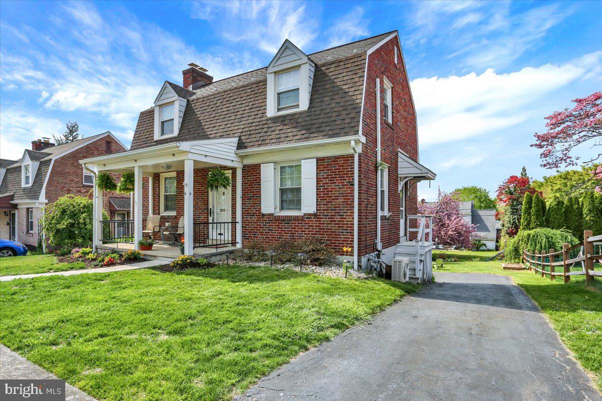15 CARLISLE AVENUE