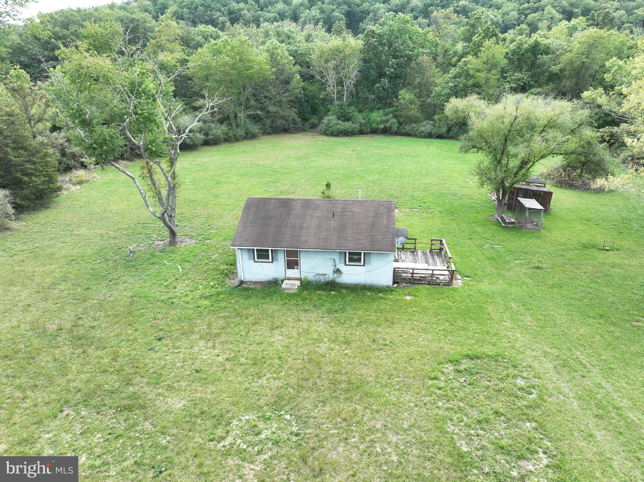 GOLDEN ACRES - Residential