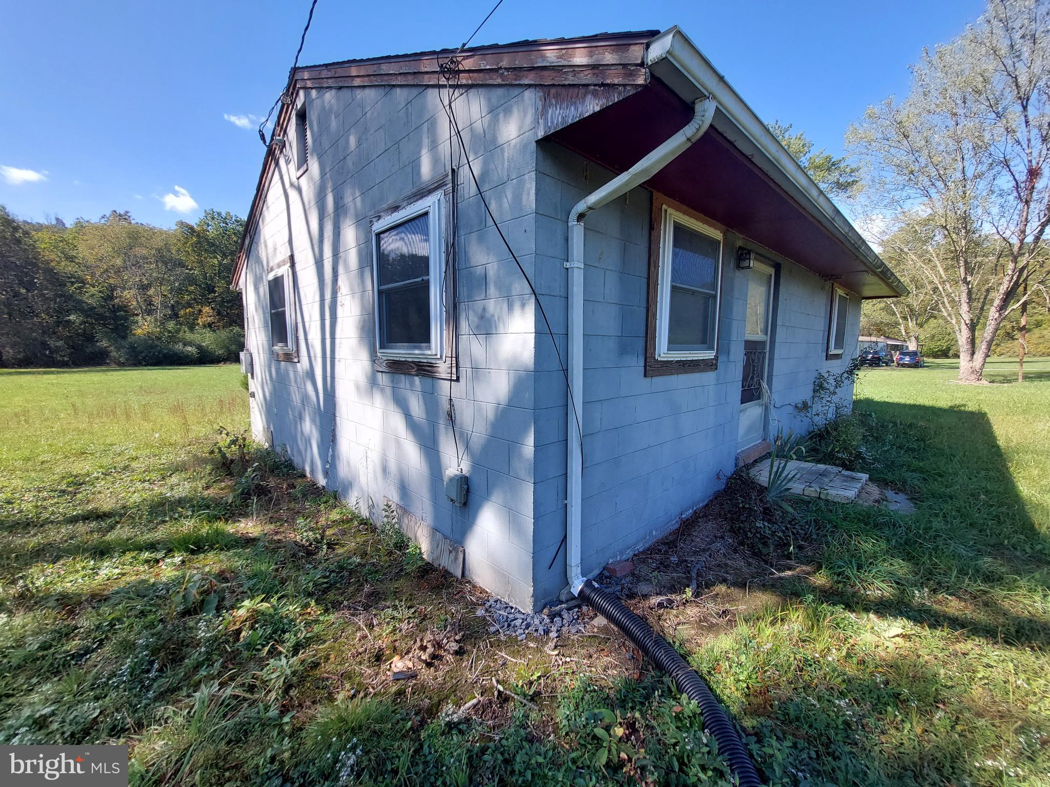 GOLDEN ACRES - Residential