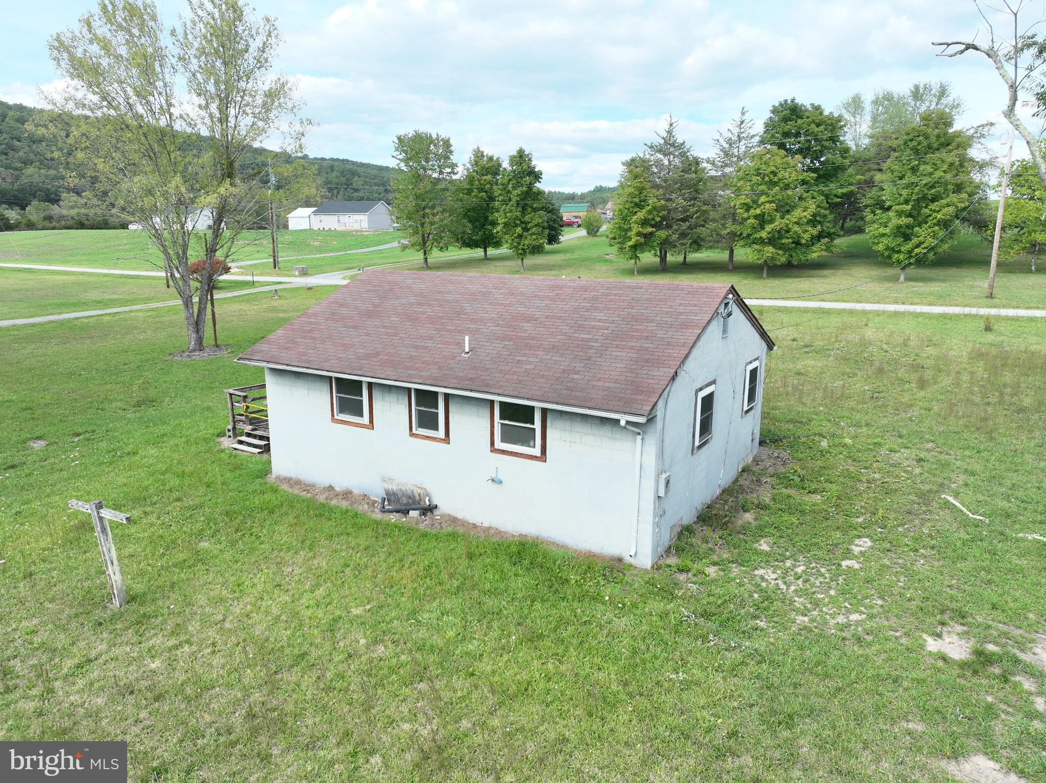 GOLDEN ACRES - Residential