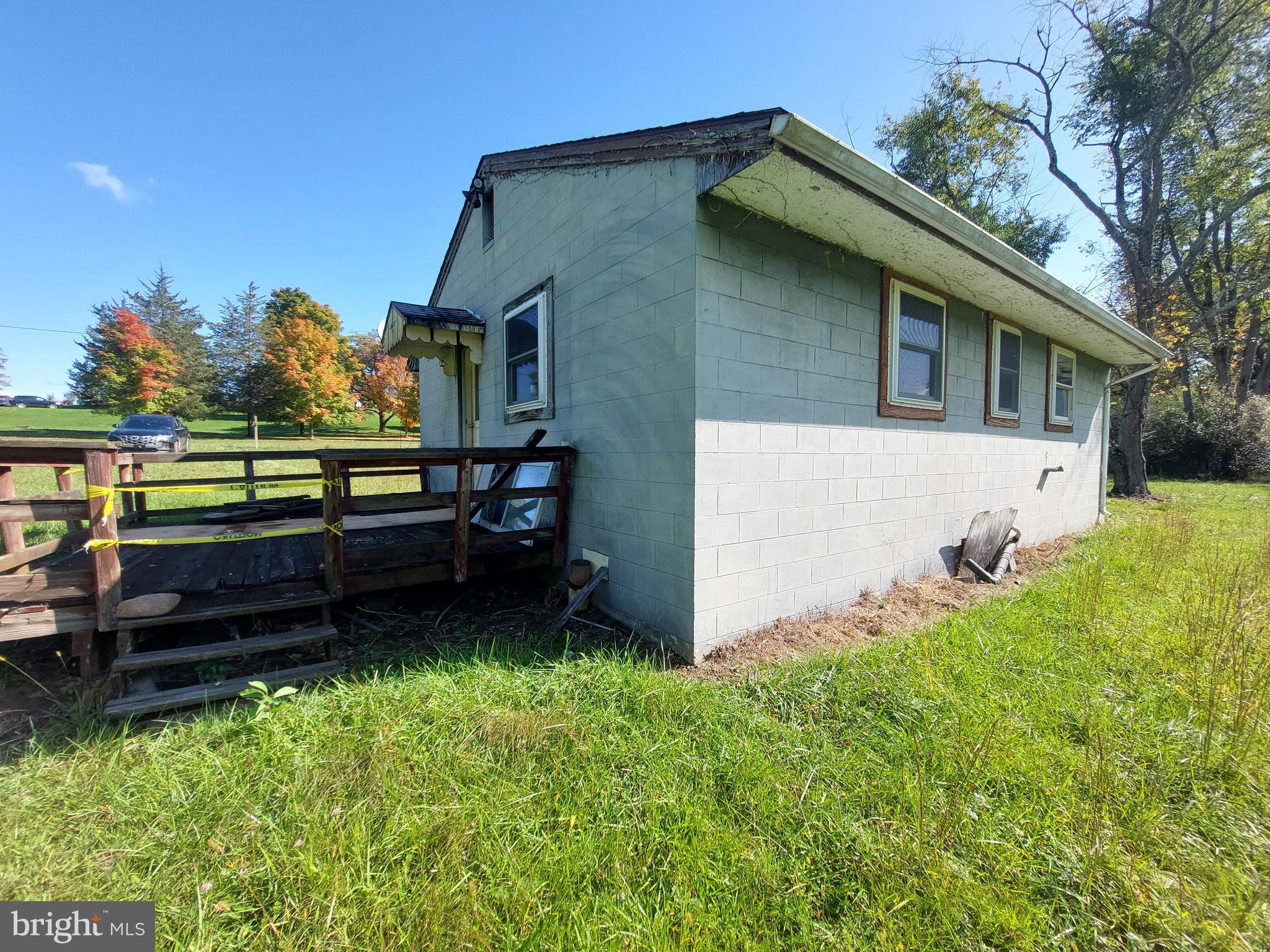 GOLDEN ACRES - Residential