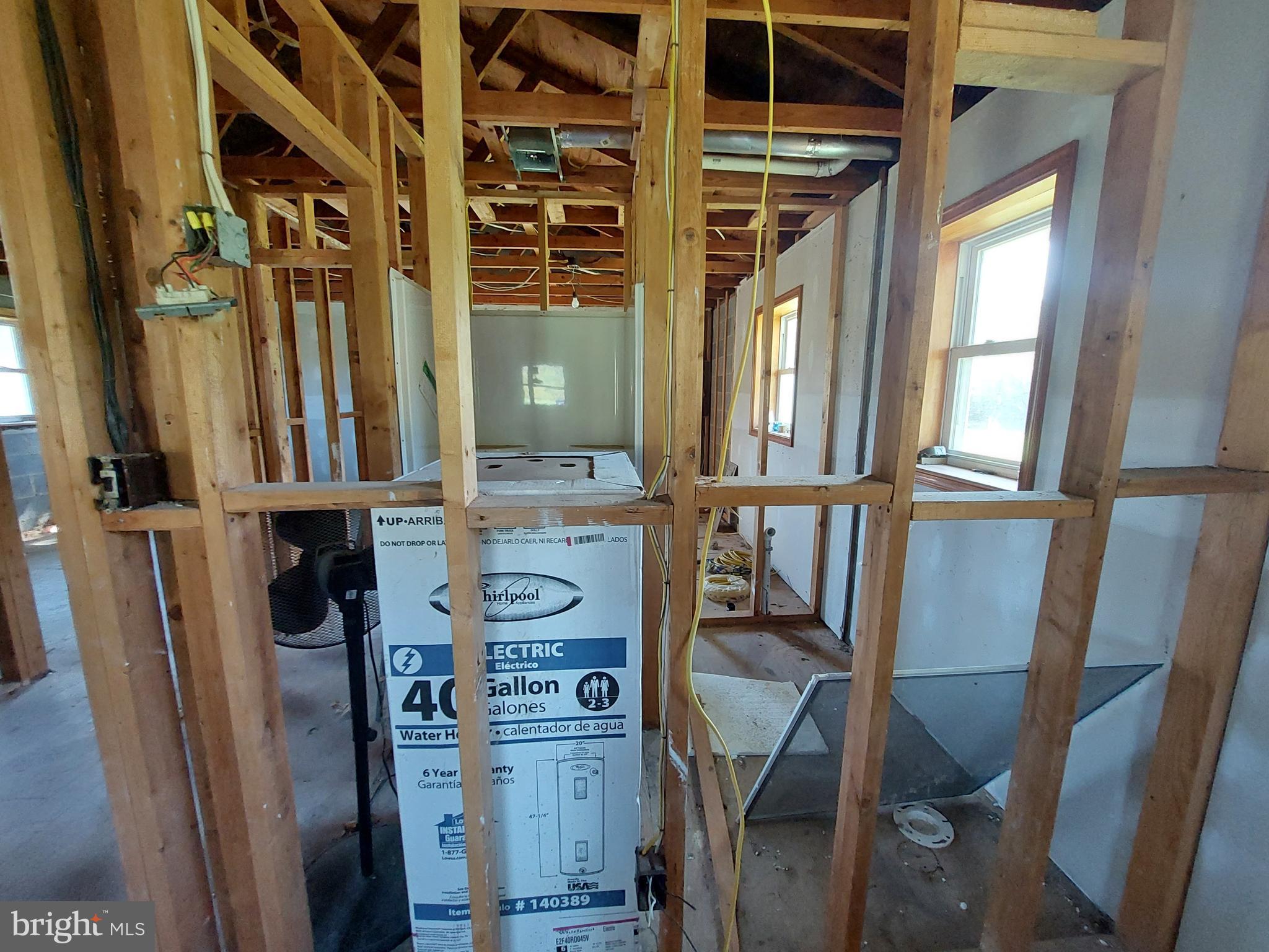 GOLDEN ACRES - Residential