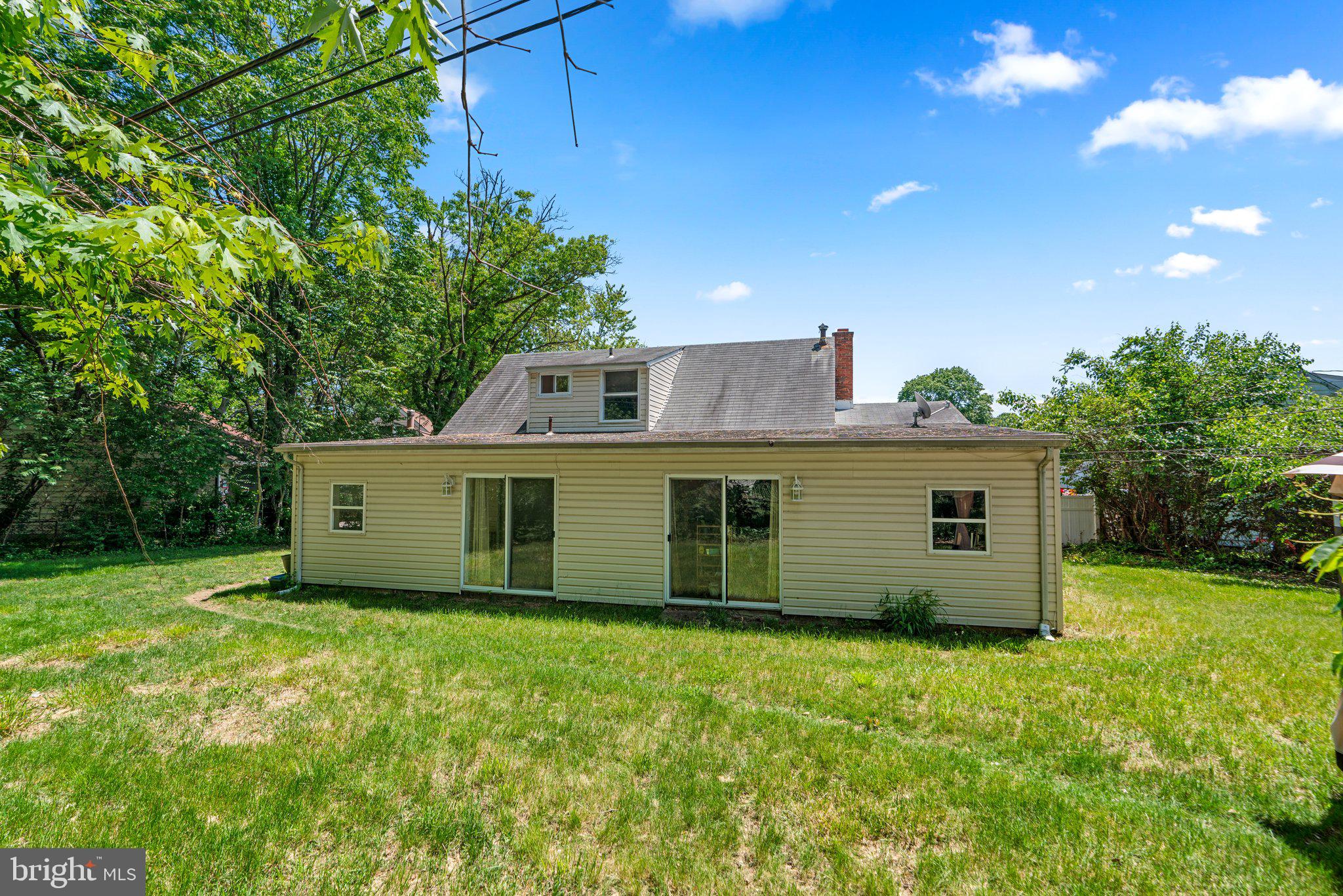 COUNTRY CLUB ESTATES - Residential