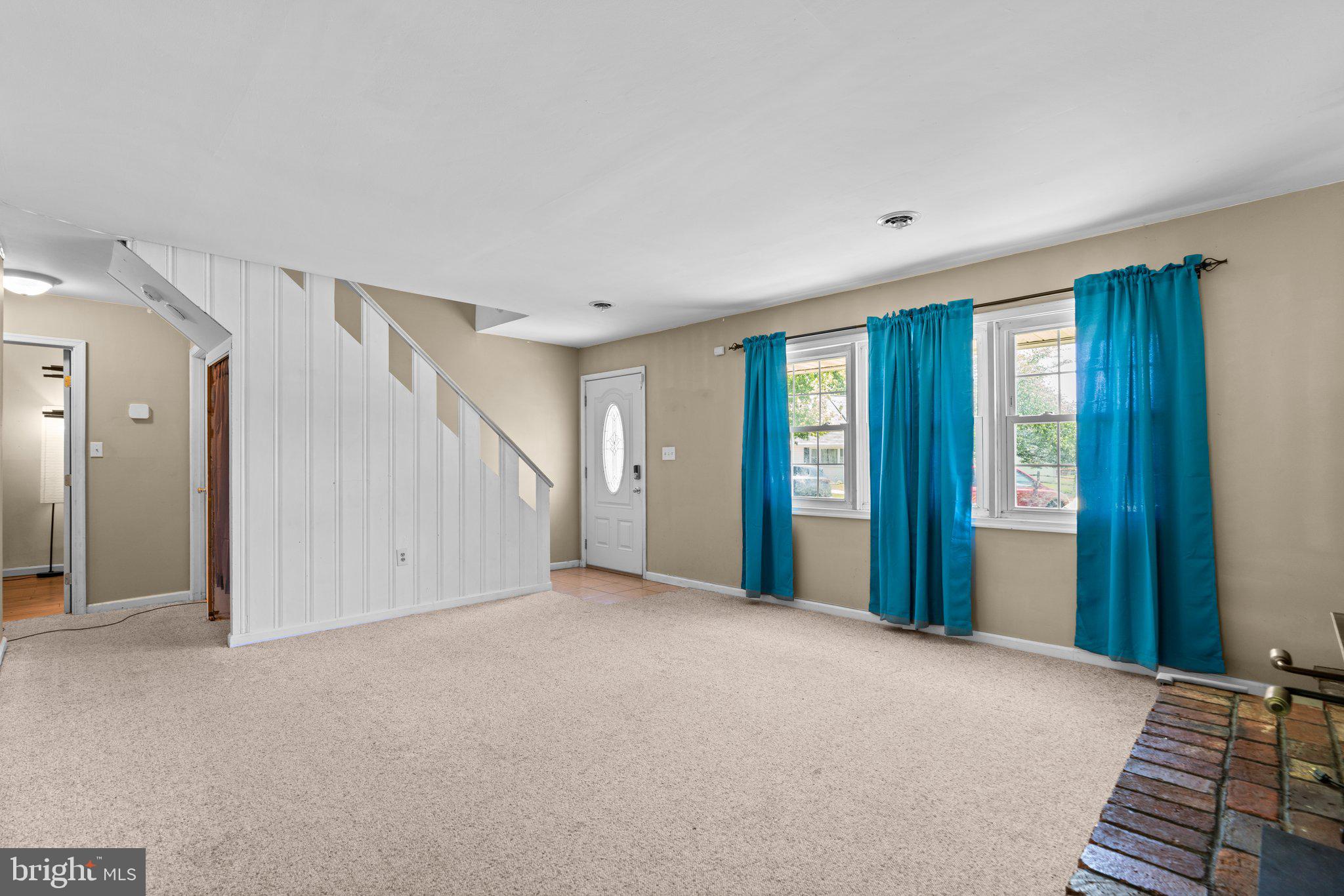 COUNTRY CLUB ESTATES - Residential