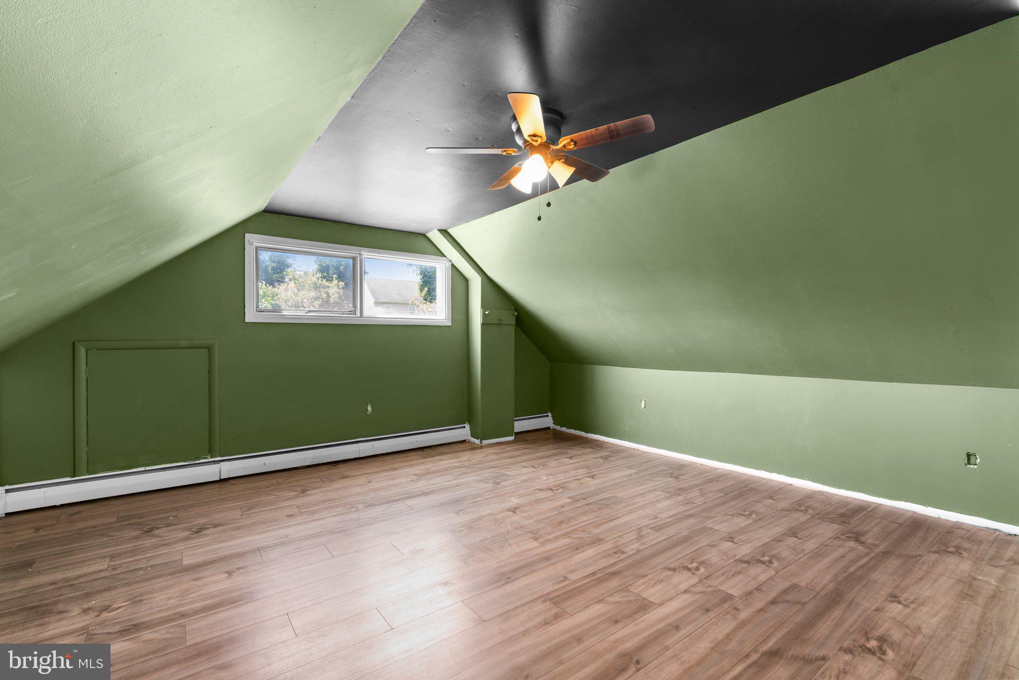 COUNTRY CLUB ESTATES - Residential