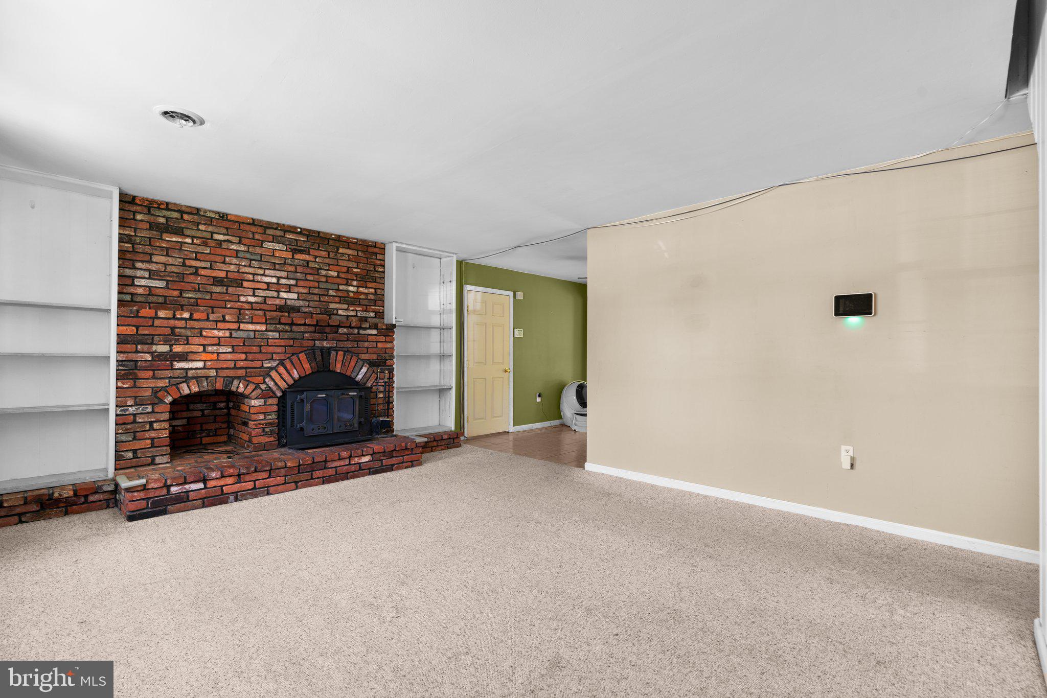 COUNTRY CLUB ESTATES - Residential