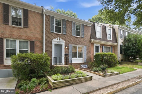 Townhouse For Sale - 11845 Dunlop Court<br/> RESTON, VA 20191