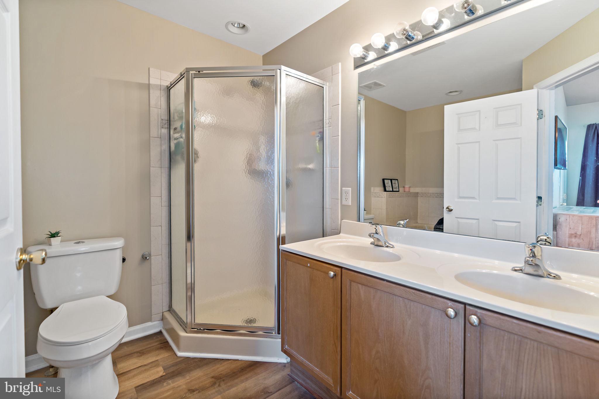 MANOR PARK - Residential