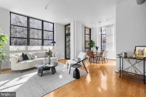 MLS: DCDC2202074
