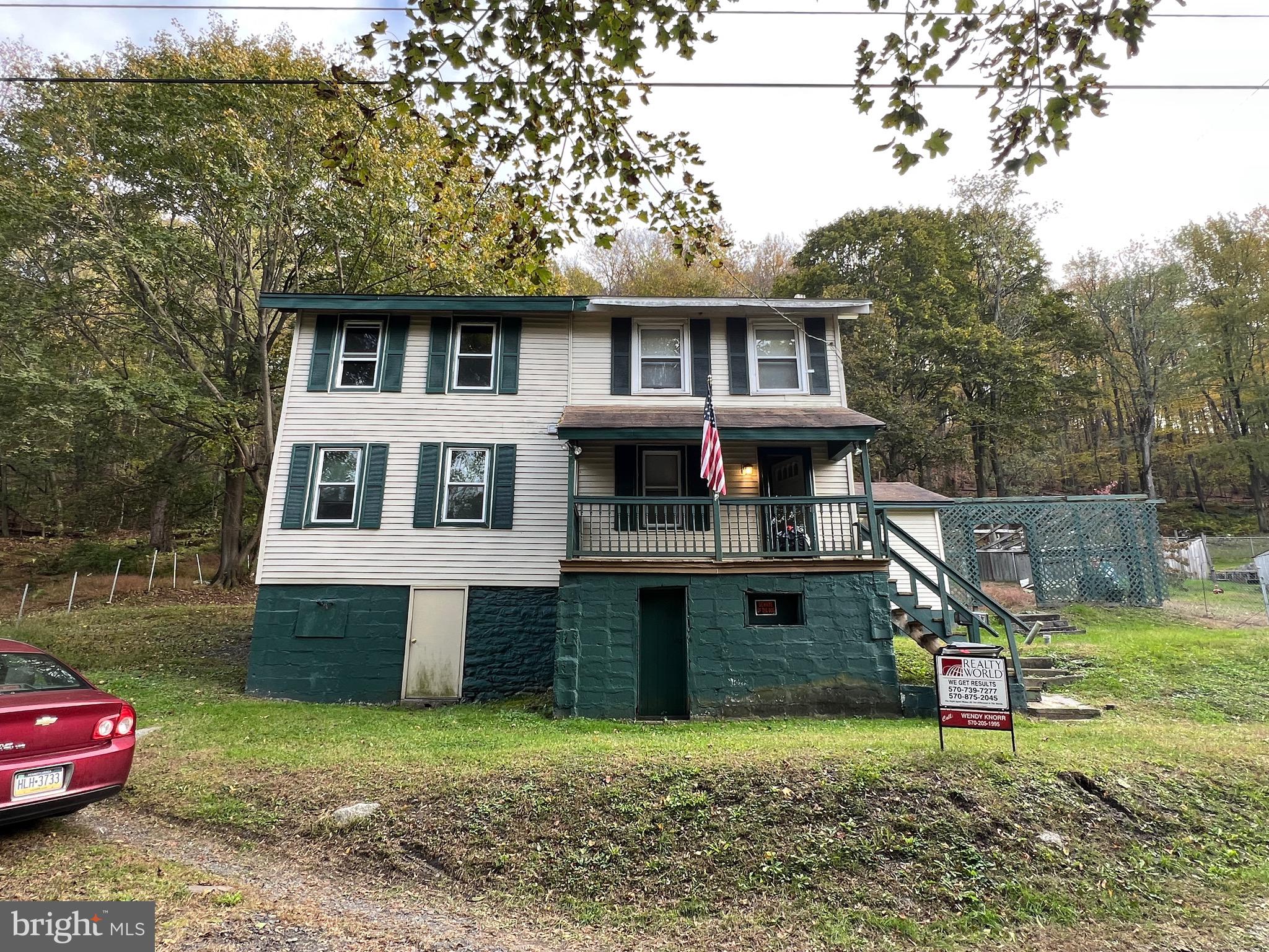 87 RAILROAD STREET