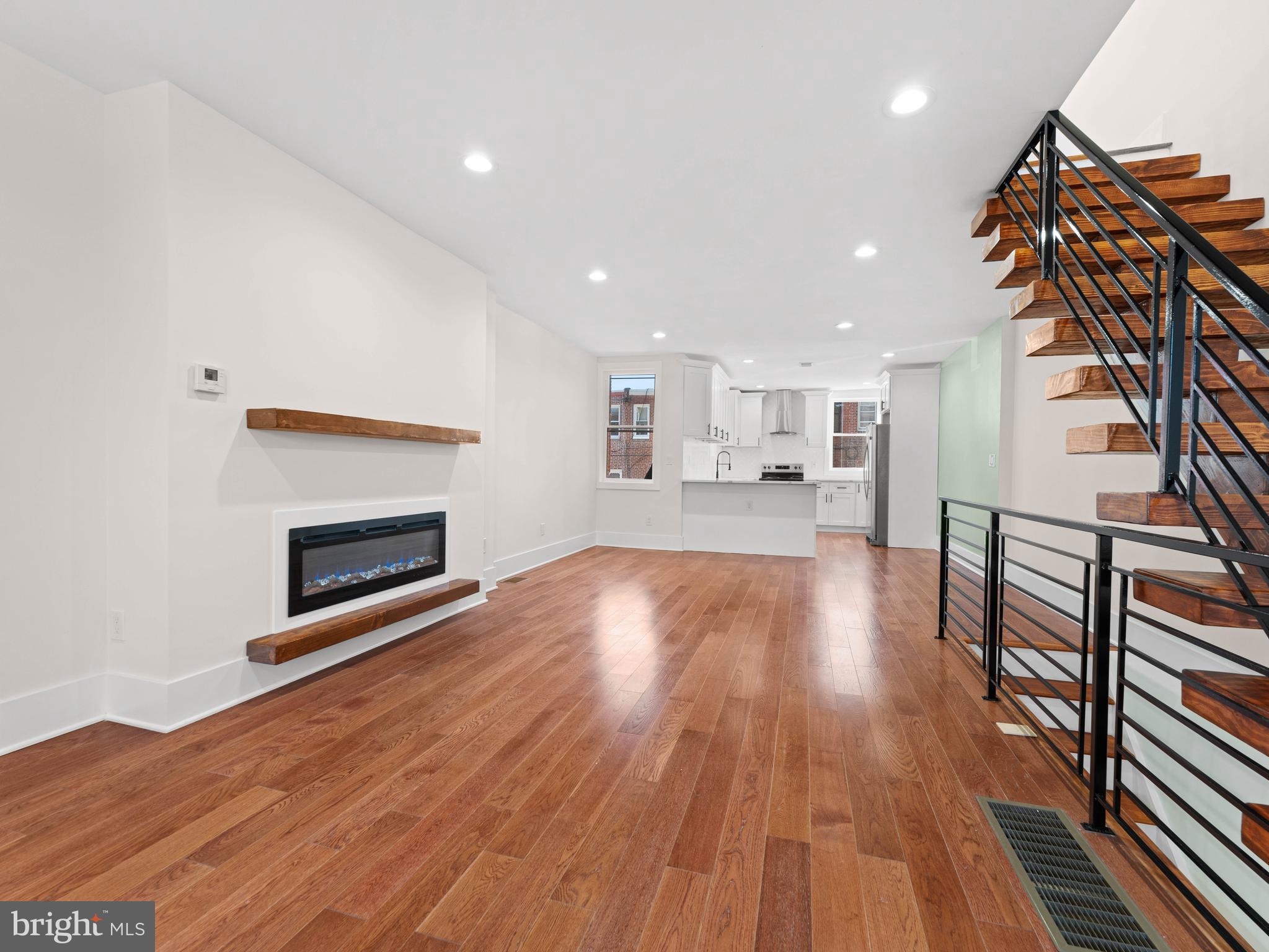 WEST OAK LANE - Residential