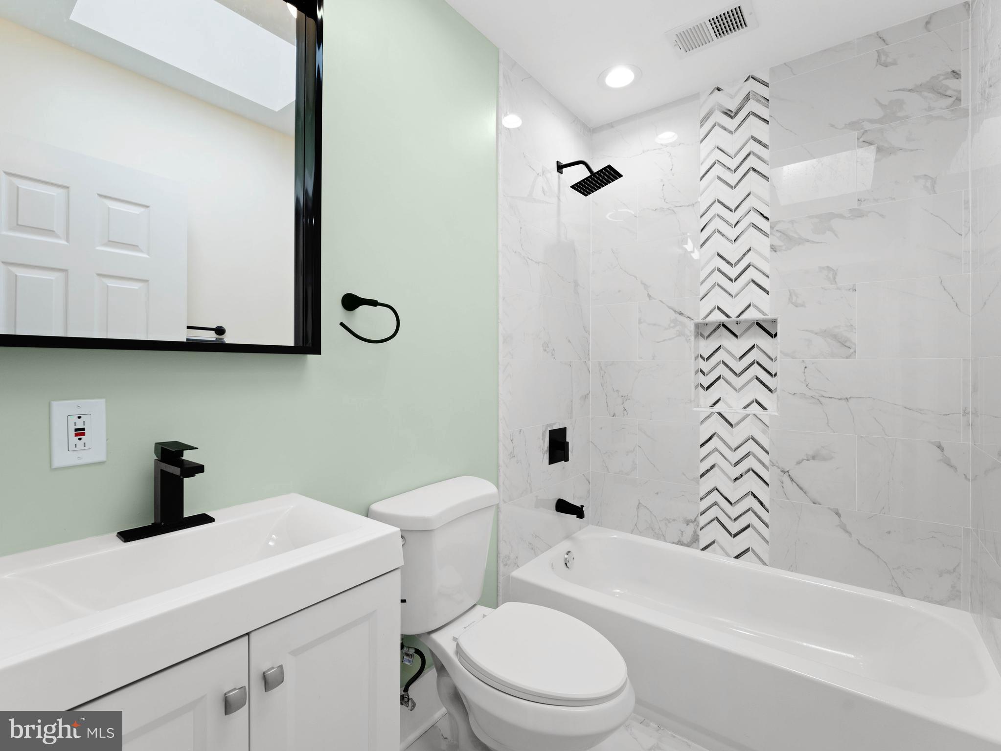 WEST OAK LANE - Residential