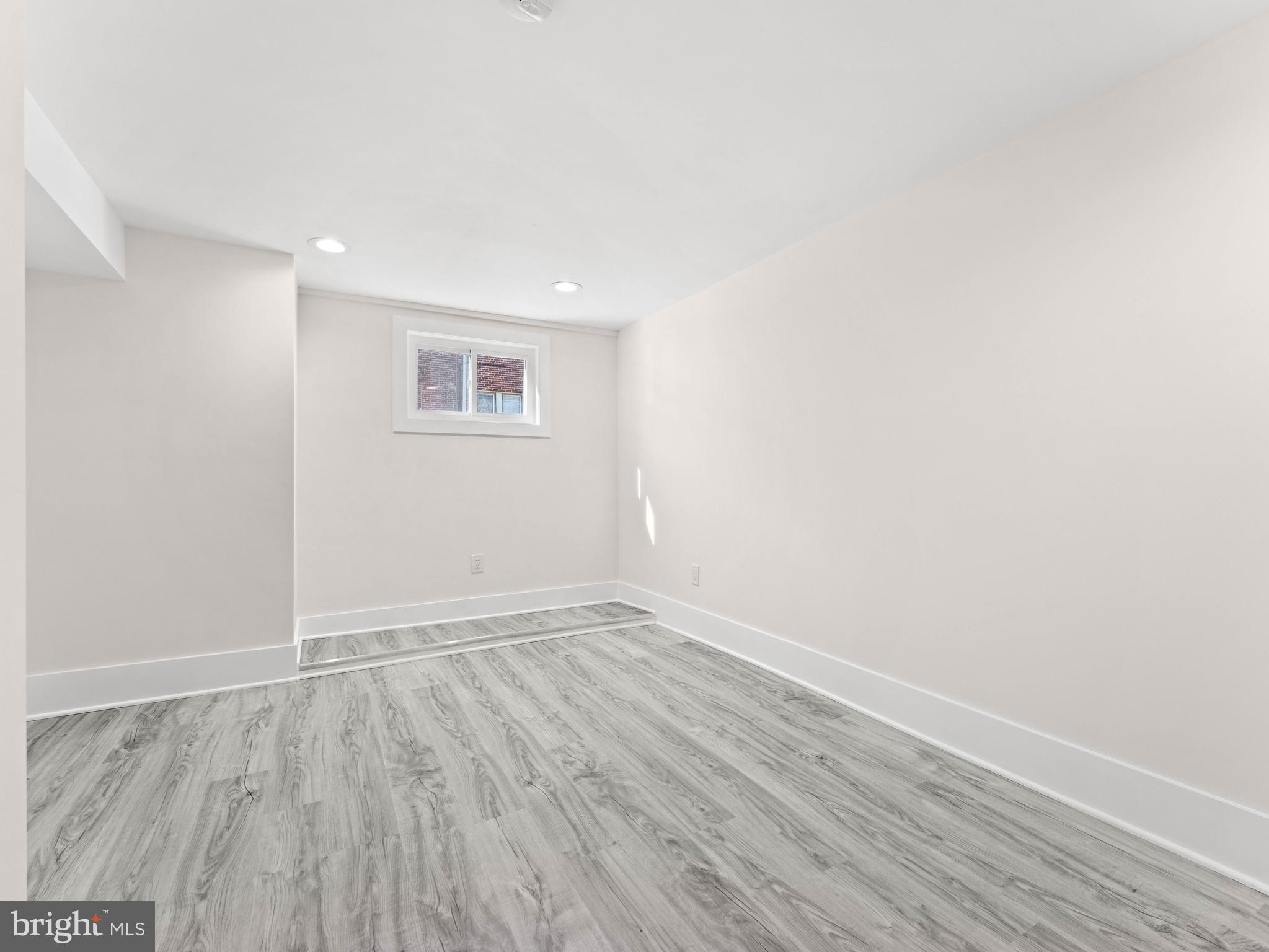 WEST OAK LANE - Residential