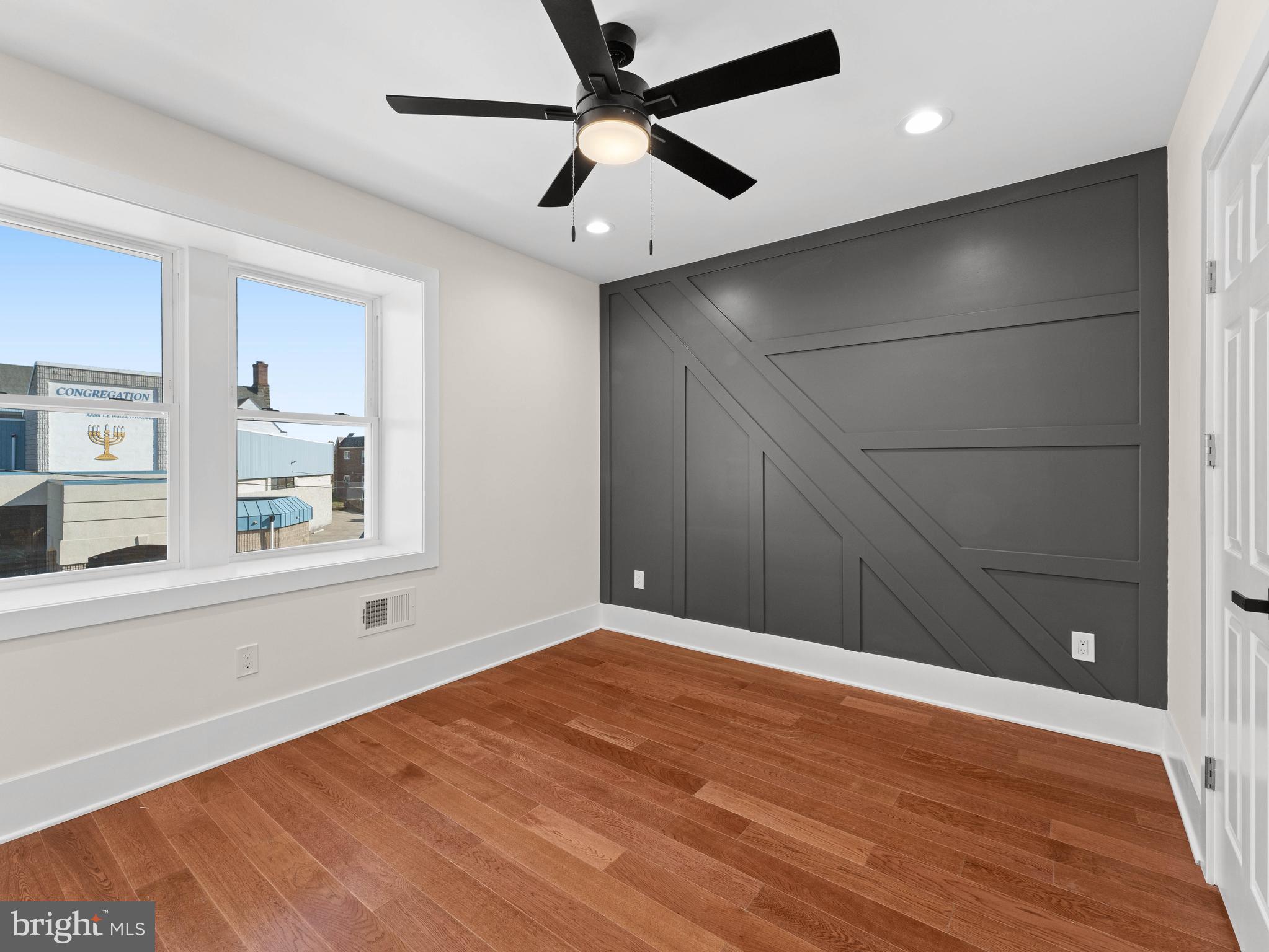 WEST OAK LANE - Residential