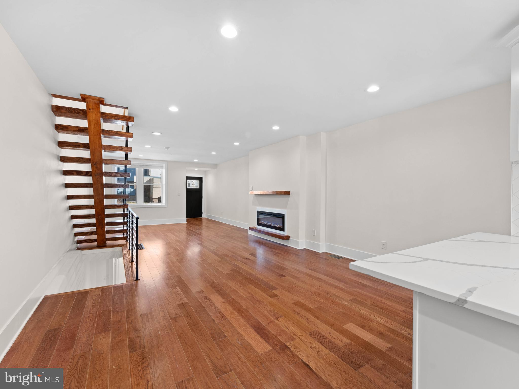 WEST OAK LANE - Residential