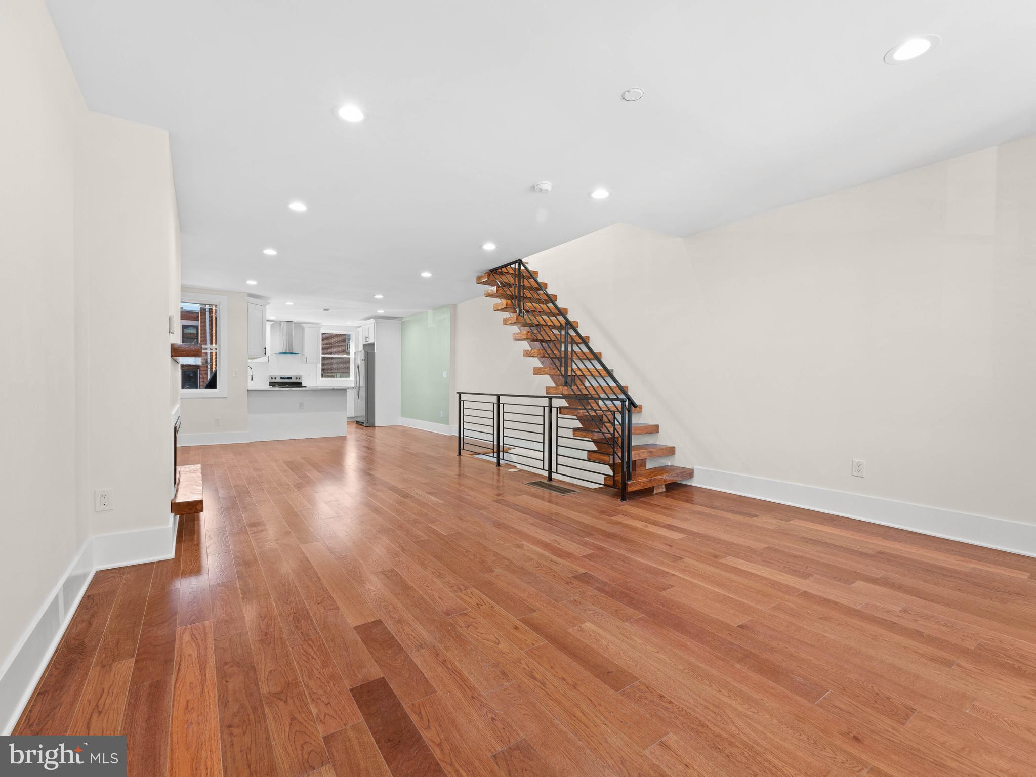 WEST OAK LANE - Residential