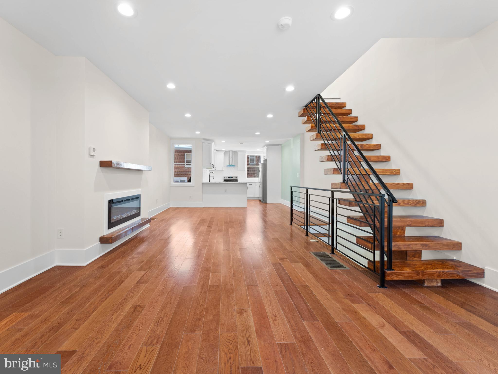 WEST OAK LANE - Residential