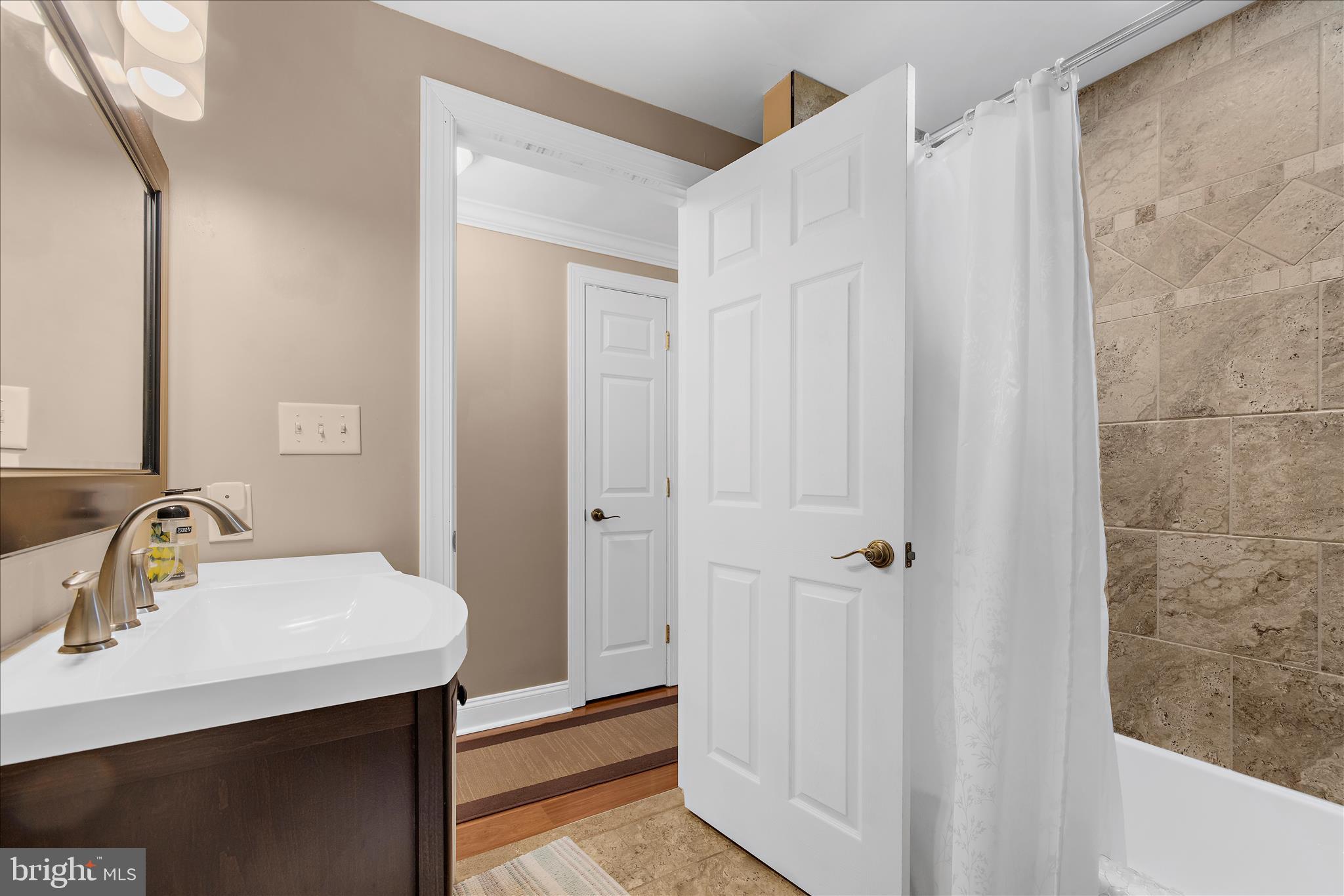 BONITA - Residential