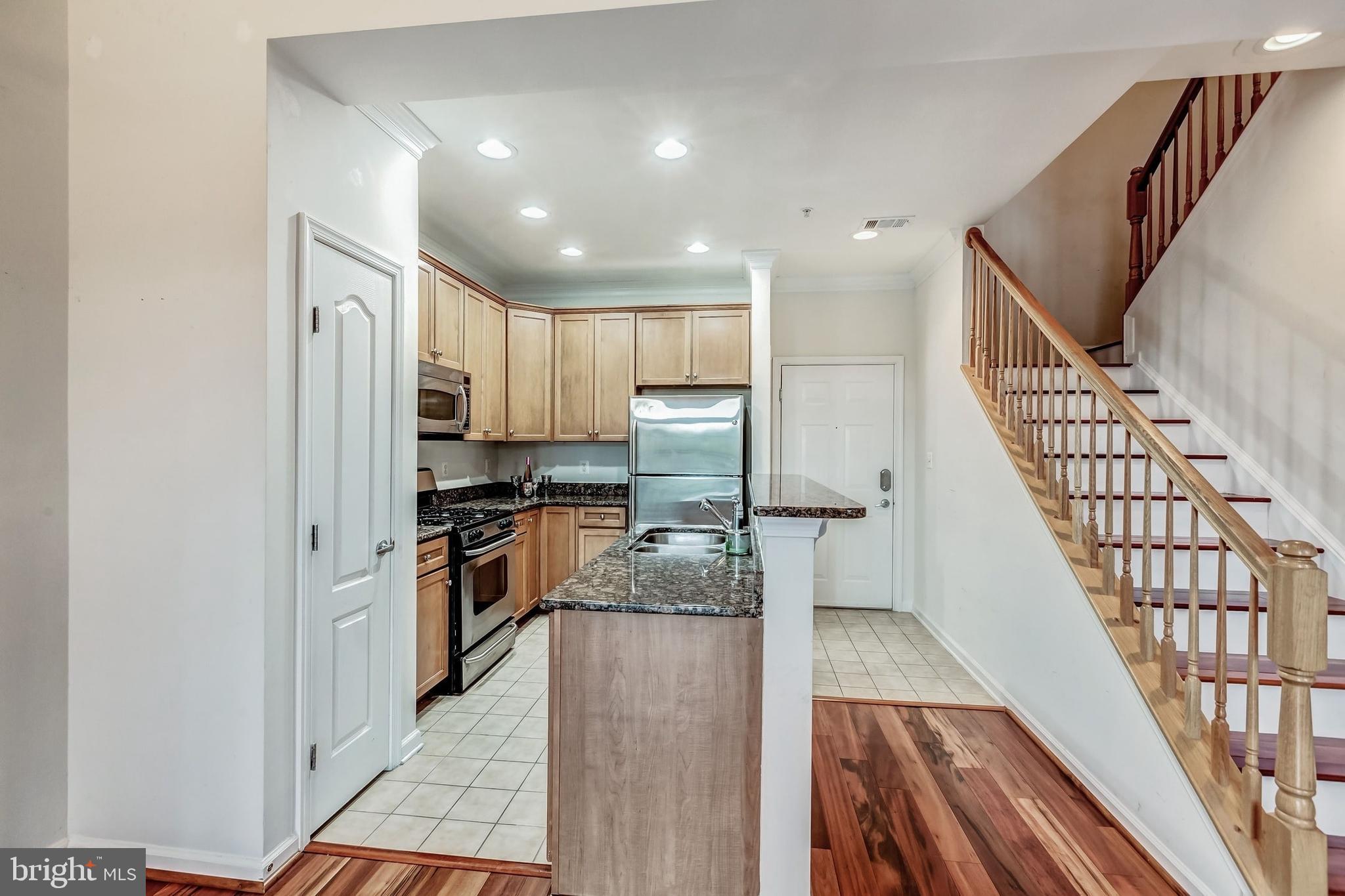 RESIDENCES OF LORTON STATION - Residential