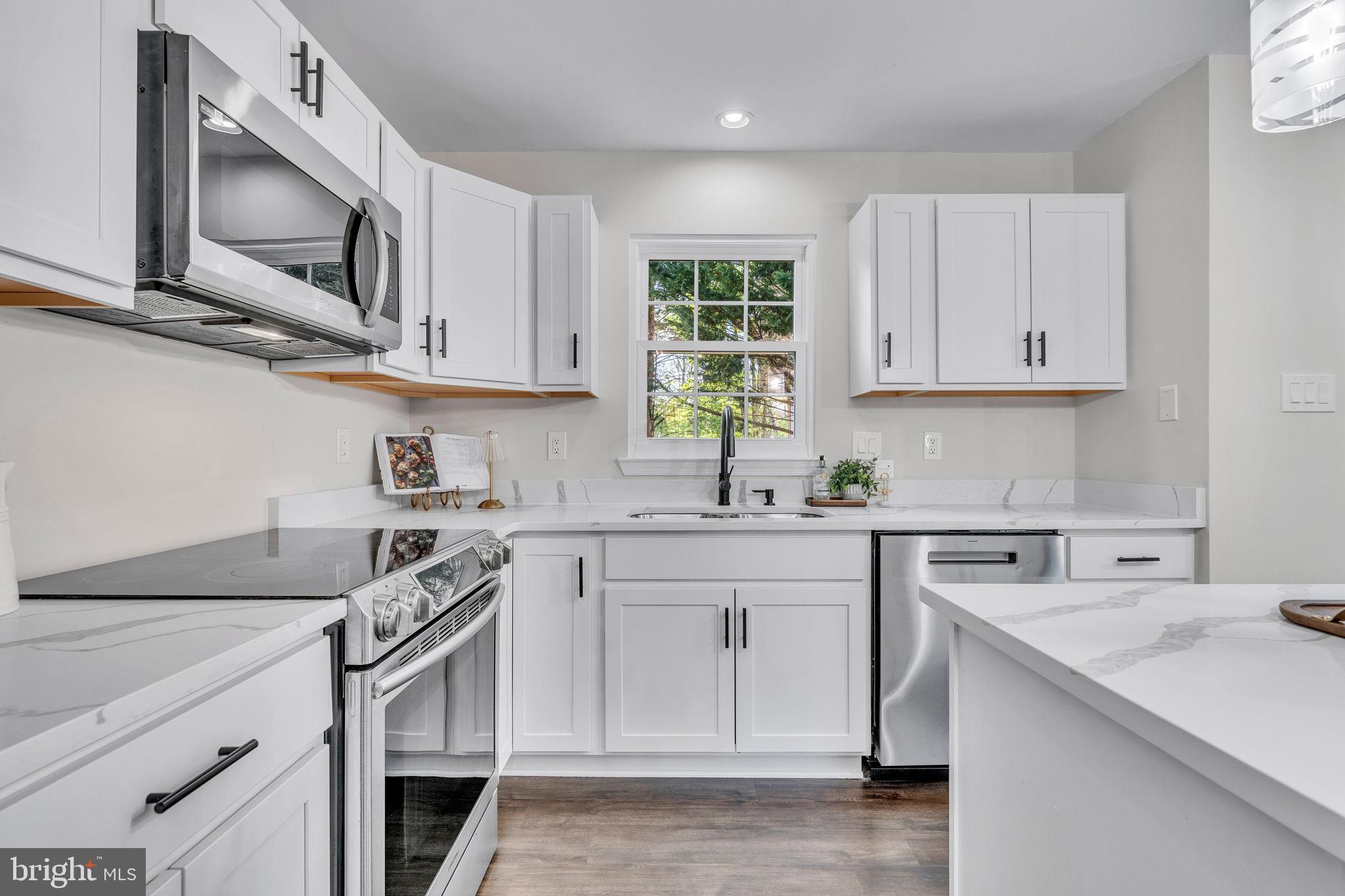 DORCHESTER - ST. CHARLES - Residential