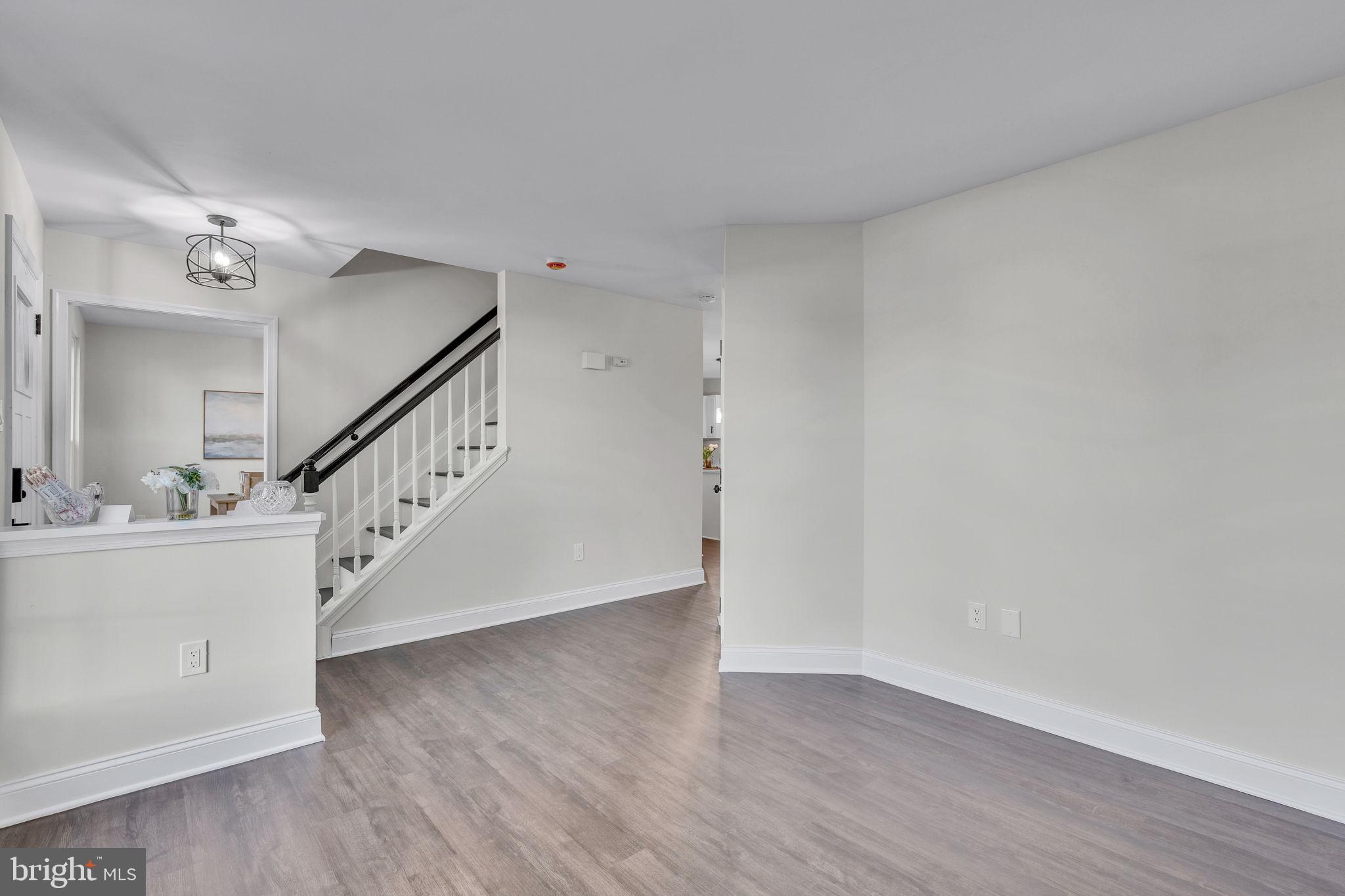 DORCHESTER - ST. CHARLES - Residential