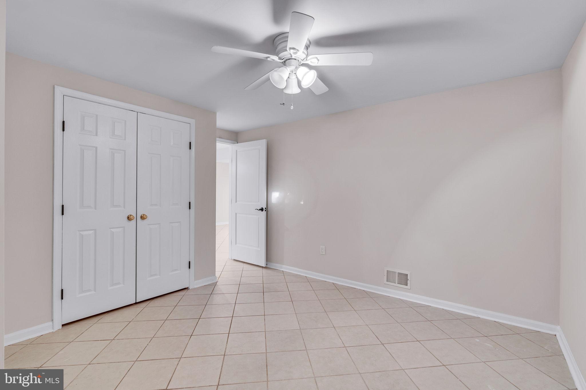 DORCHESTER - ST. CHARLES - Residential