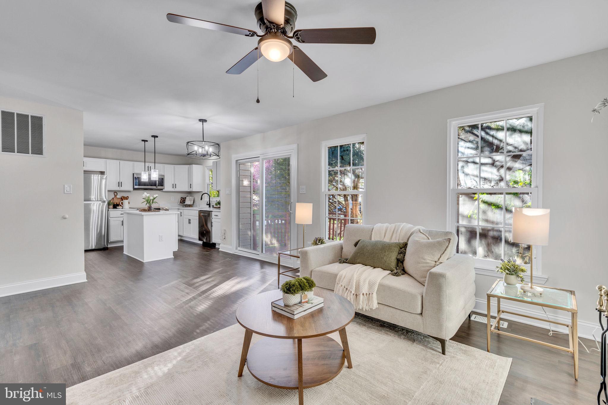 DORCHESTER - ST. CHARLES - Residential