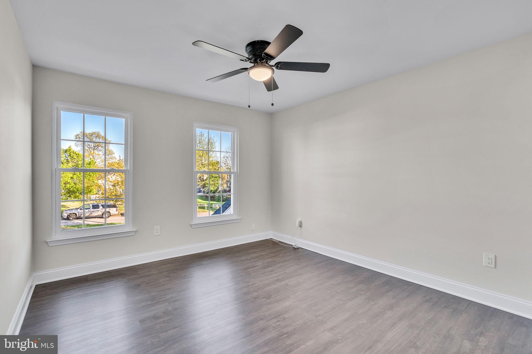 DORCHESTER - ST. CHARLES - Residential