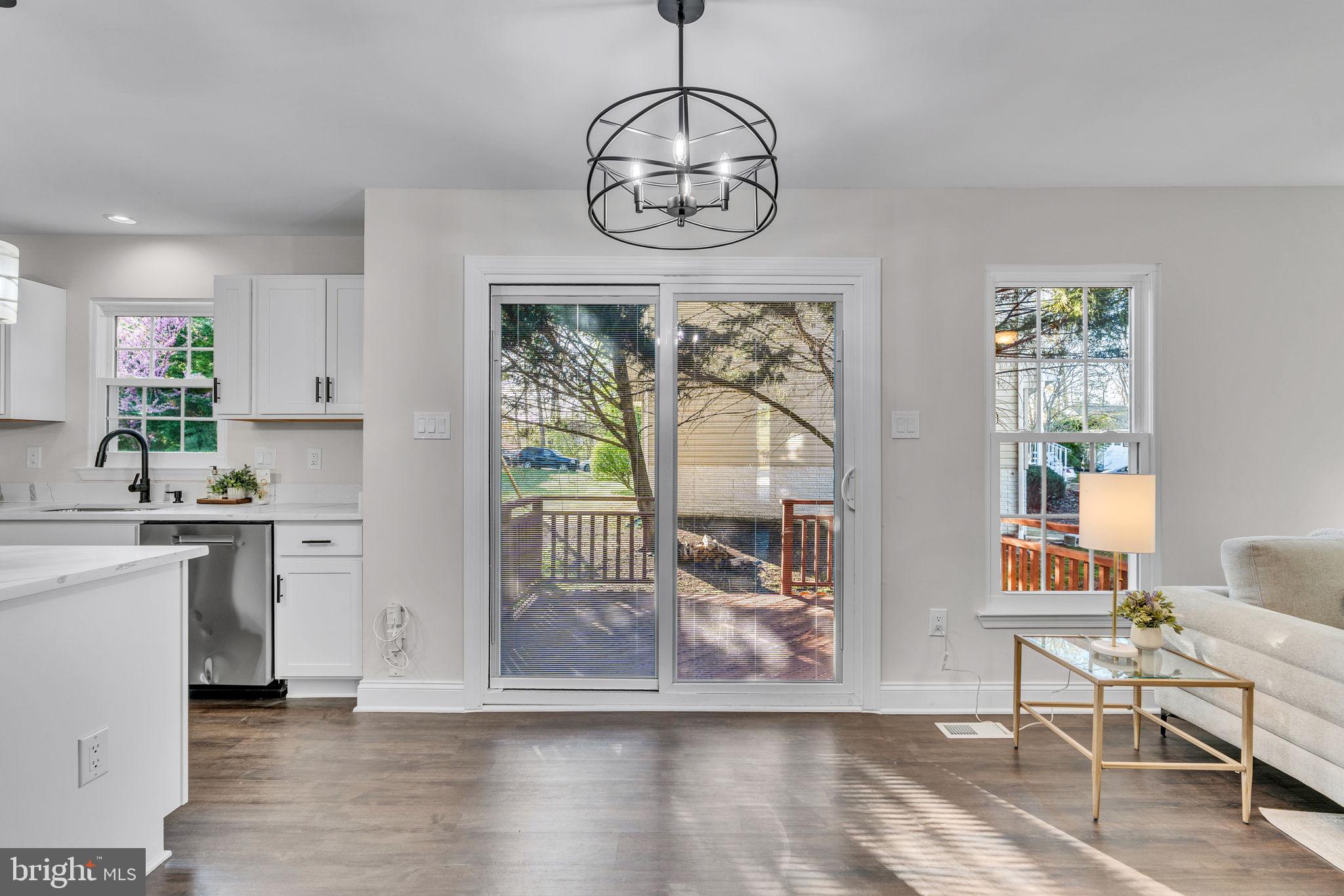 DORCHESTER - ST. CHARLES - Residential