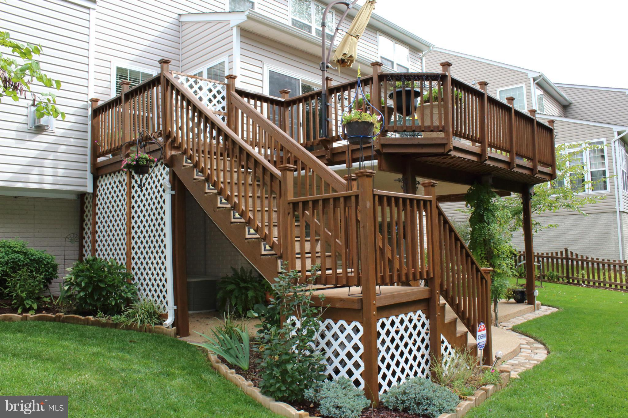 EAGLES POINTE - Residential