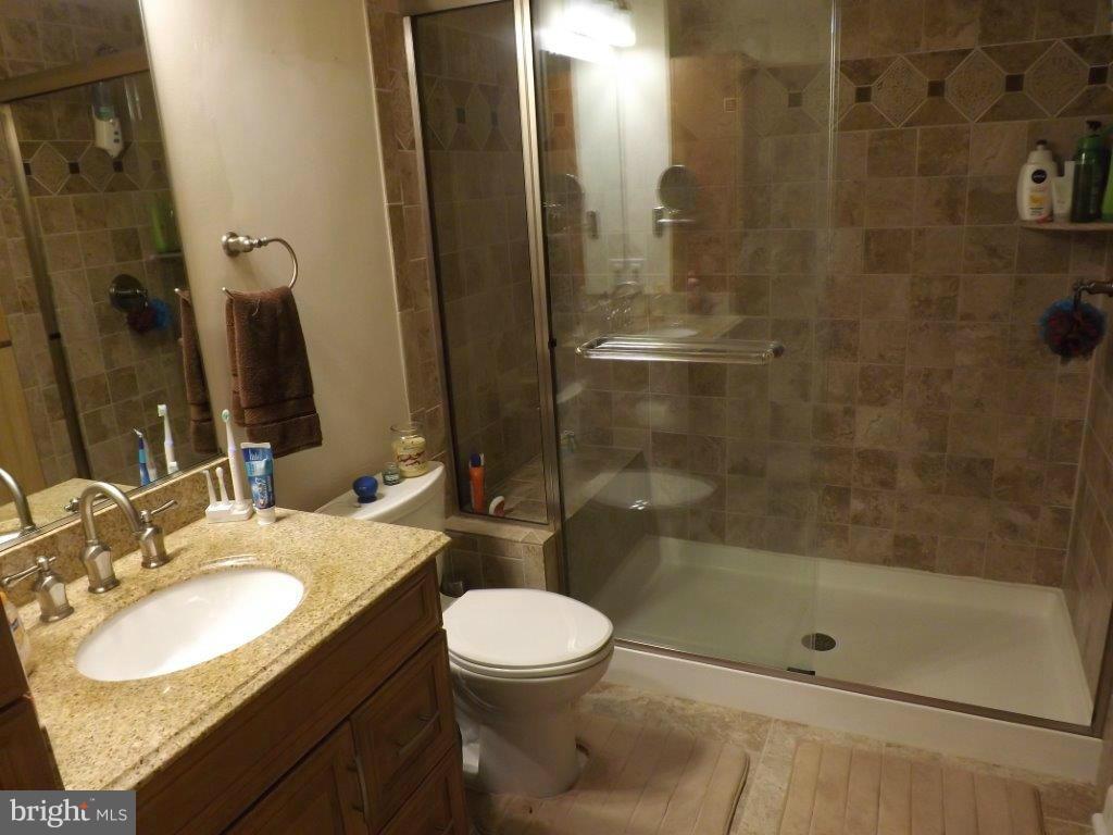 EAGLES POINTE - Residential