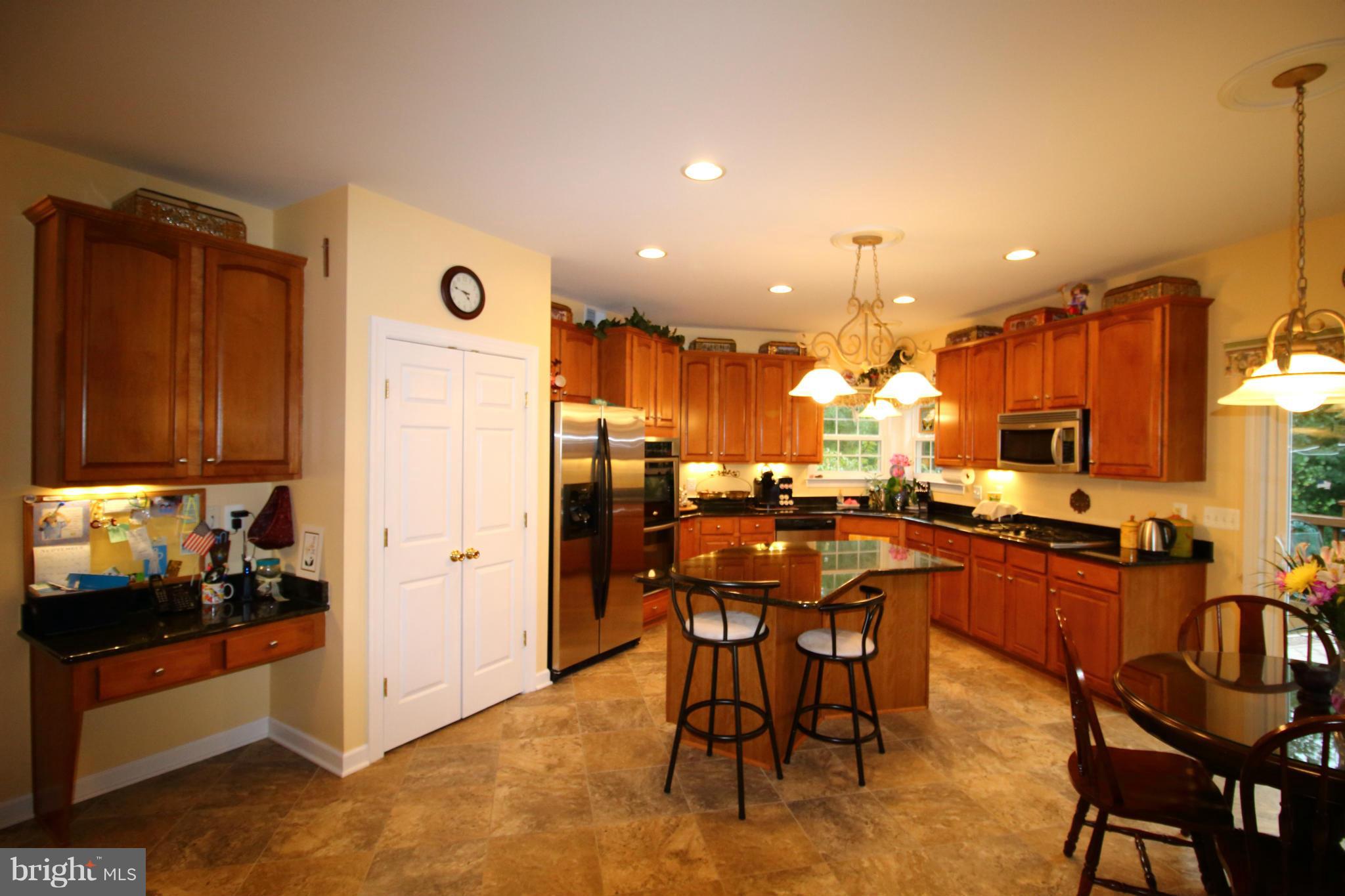 EAGLES POINTE - Residential