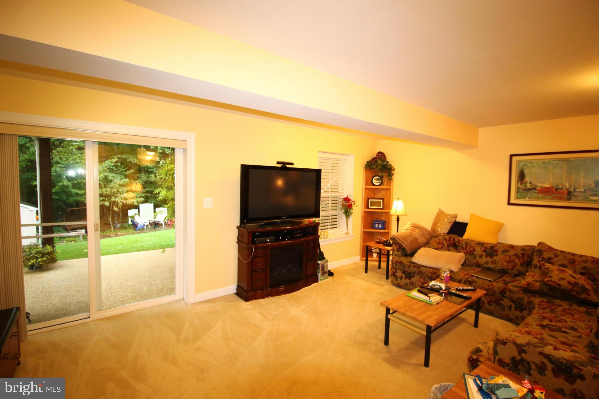 EAGLES POINTE - Residential