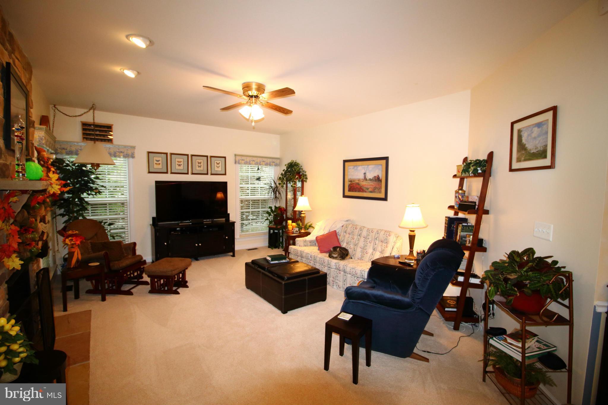 EAGLES POINTE - Residential