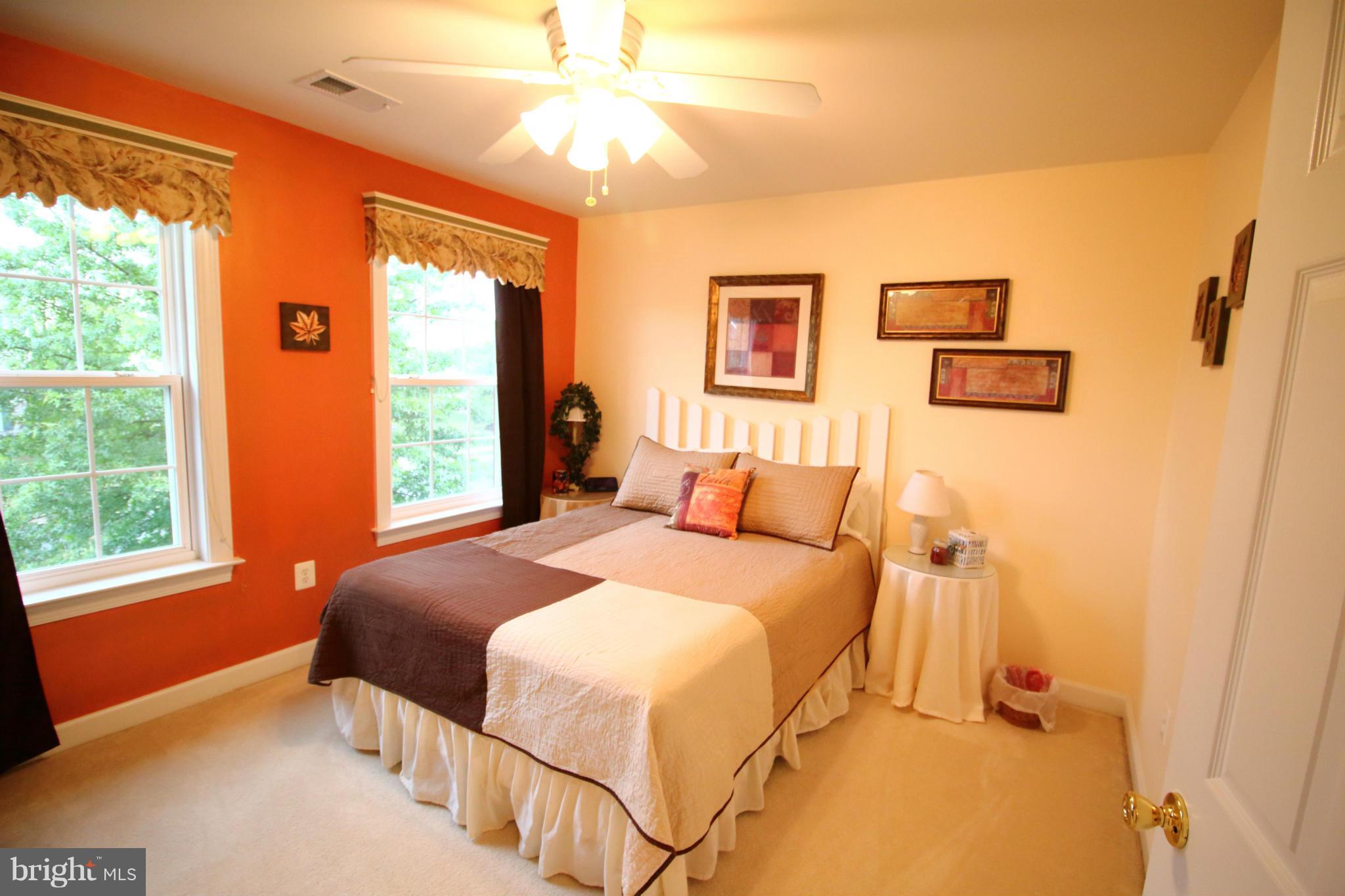 EAGLES POINTE - Residential