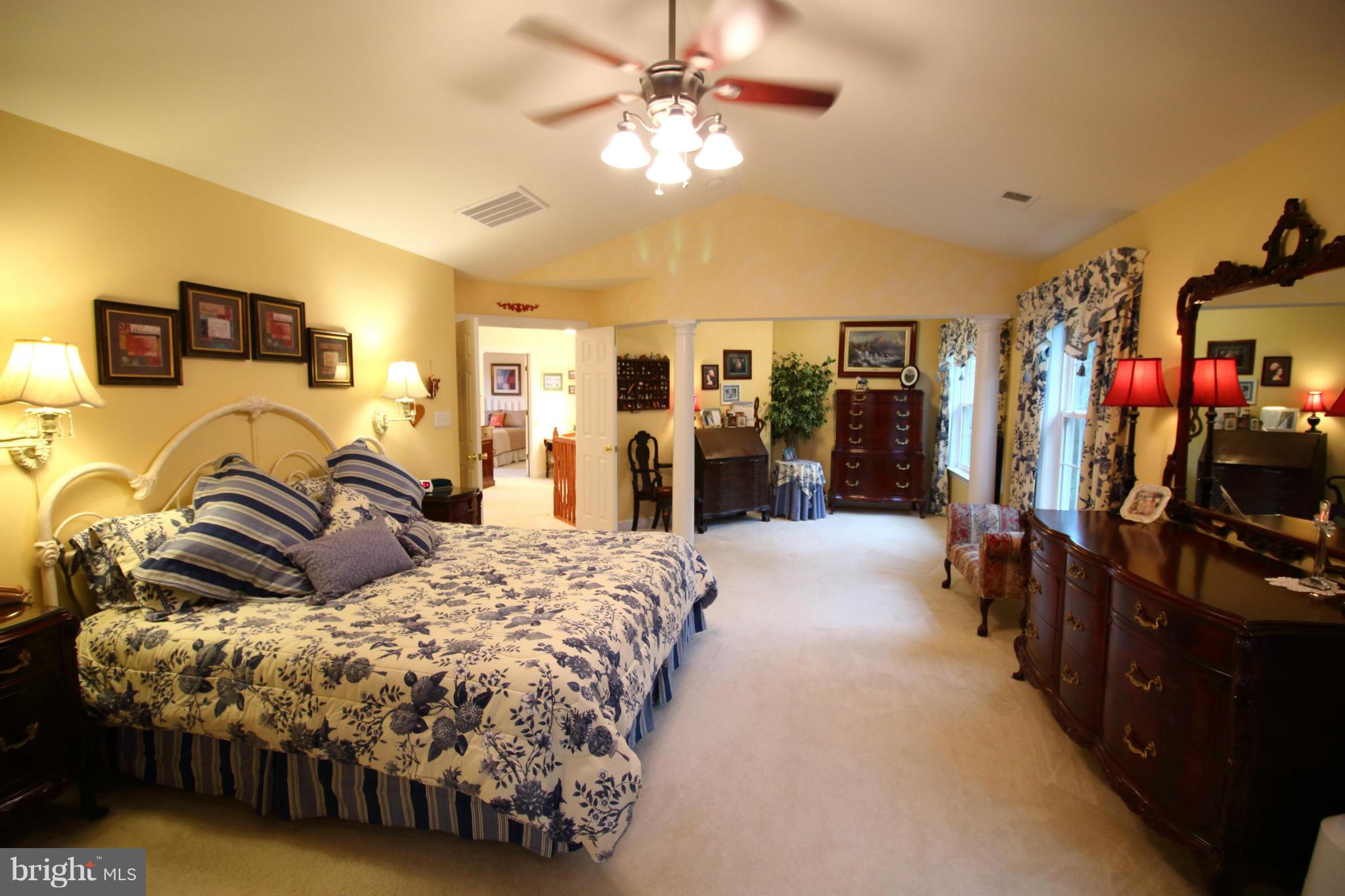 EAGLES POINTE - Residential